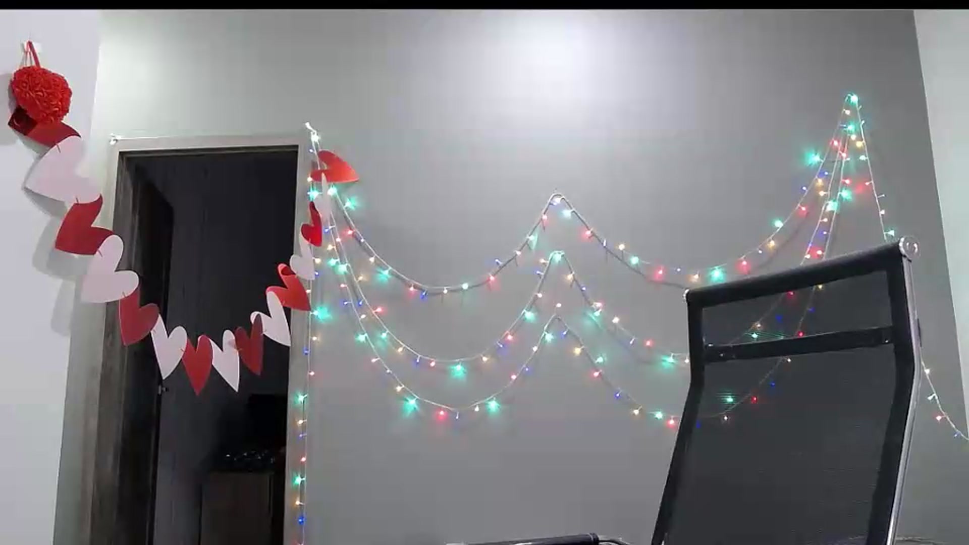 Gallery image thumbnail from XeniaMilf's myfreecams stream on, 09/22/2026, 15:33 image 16 of 20