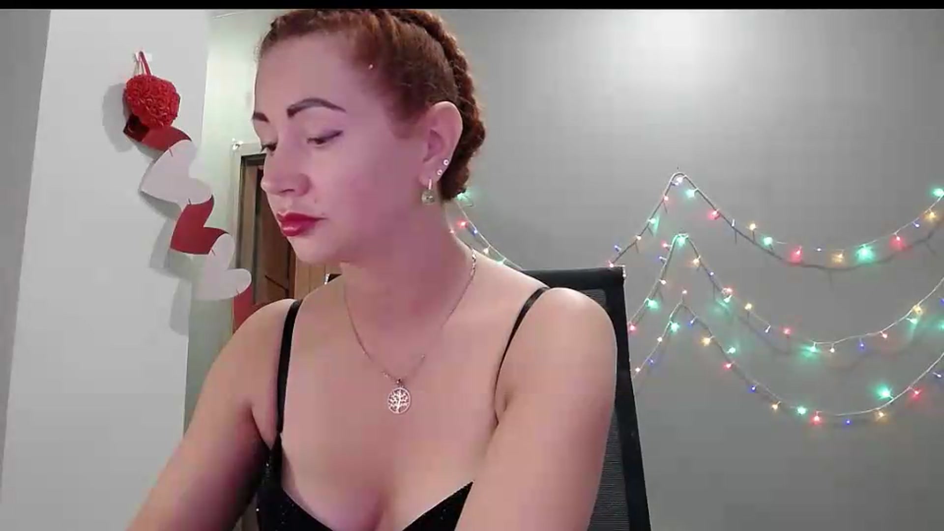 Gallery image thumbnail from XeniaMilf's myfreecams stream on, 09/23/2026, 15:29 image 19 of 20