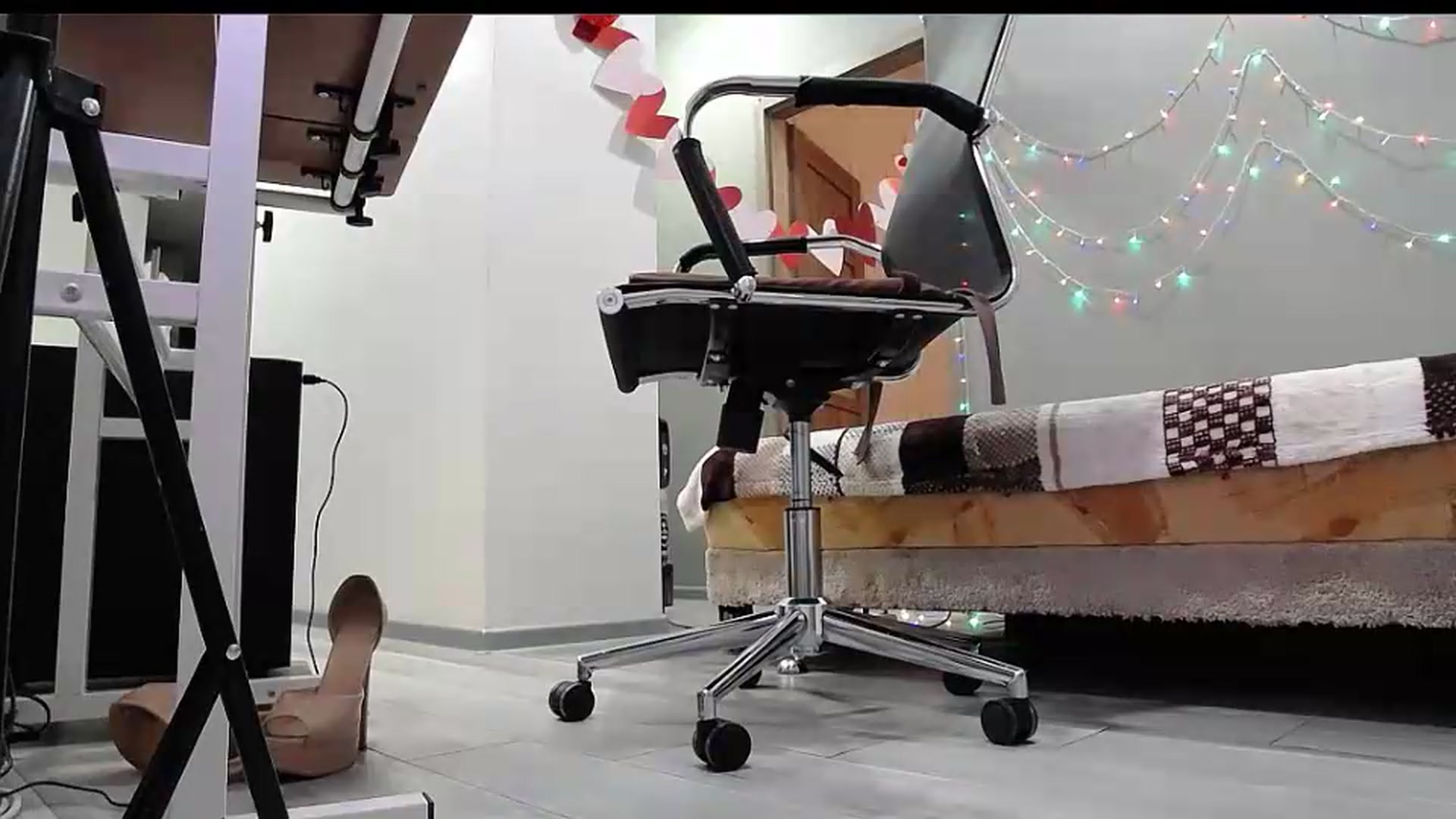 Gallery image thumbnail from XeniaMilf's myfreecams stream on, 09/28/2026, 16:11 image 6 of 20