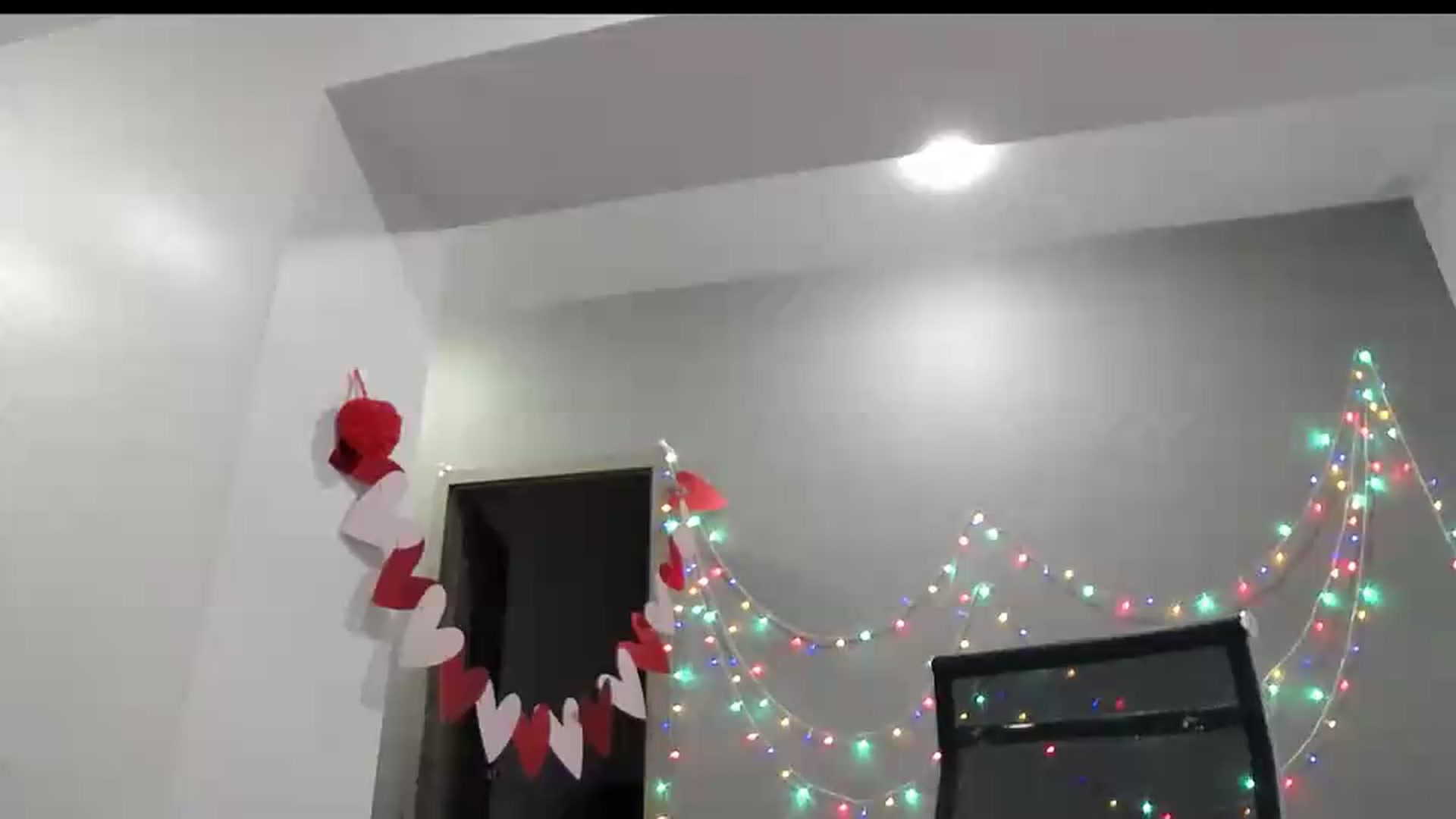 Gallery image thumbnail from XeniaMilf's myfreecams stream on, 09/30/2026, 15:11 image 15 of 20