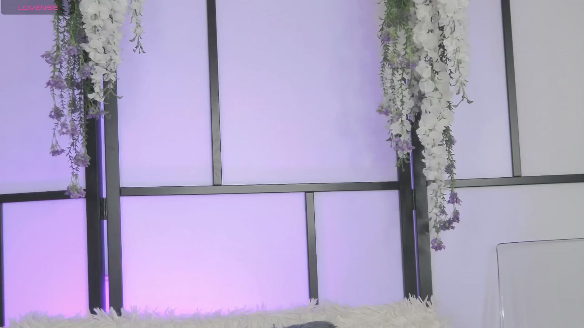 Gallery image thumbnail from Xenomy's myfreecams stream on, 08/27/2025, 12:33 image 15 of 20