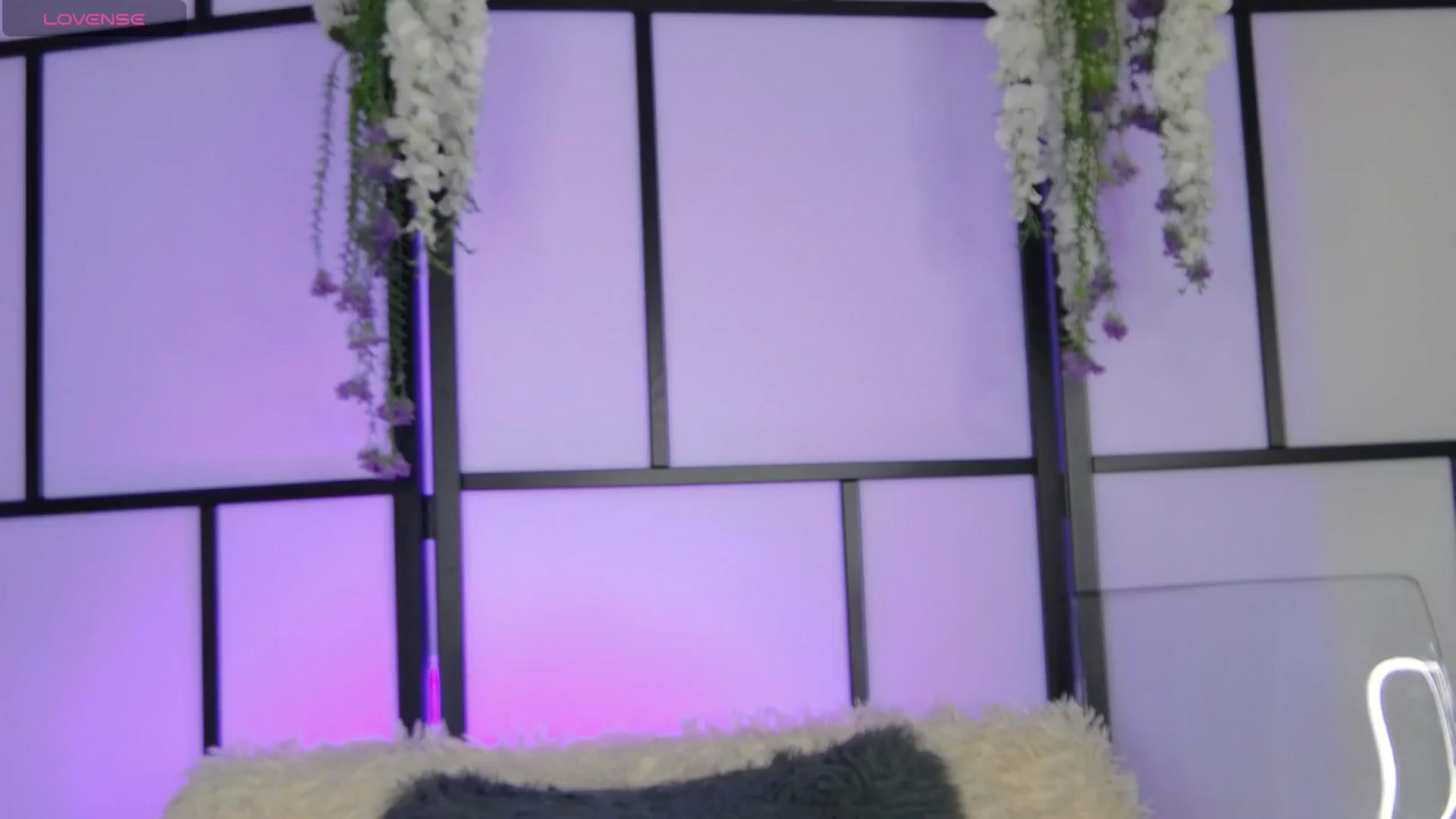 Gallery image thumbnail from Xenomy's myfreecams stream on, 10/25/2025, 13:30 image 7 of 20