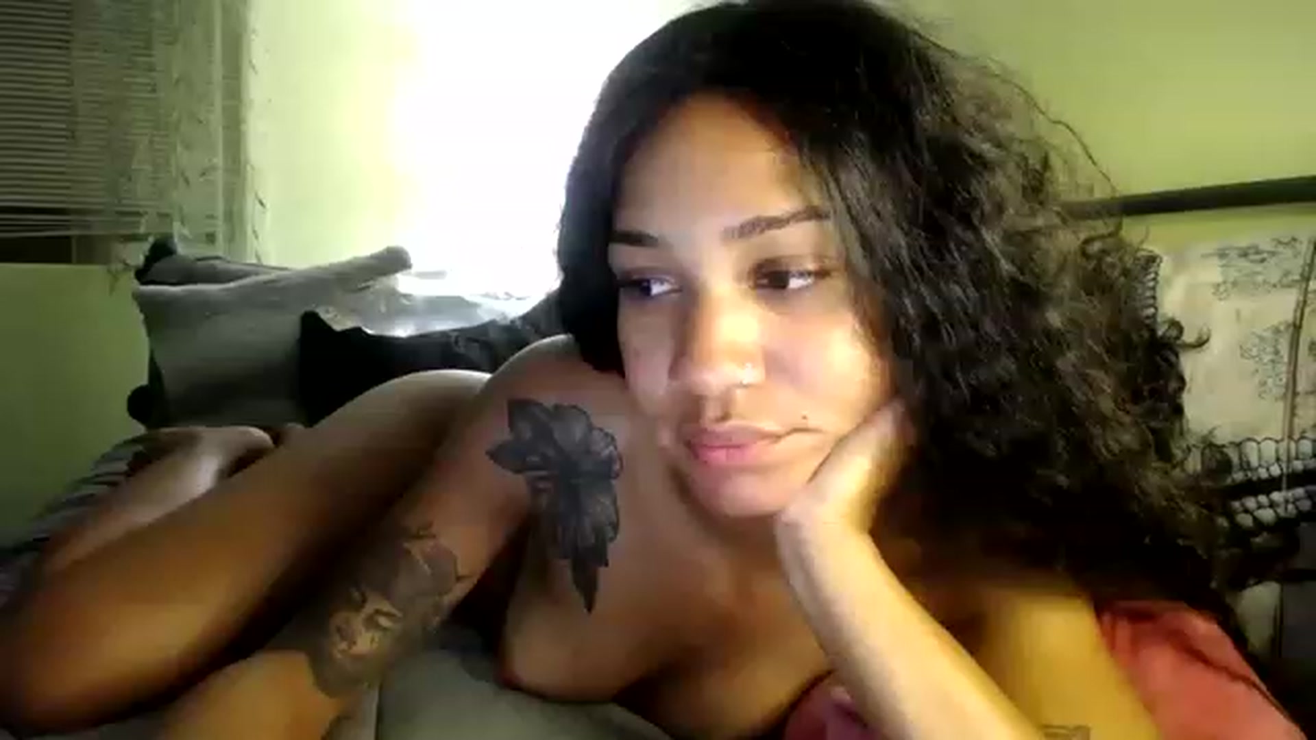 Gallery image thumbnail from XgothgurlX's myfreecams stream on, 12/11/2022, 07:20 image 10 of 20