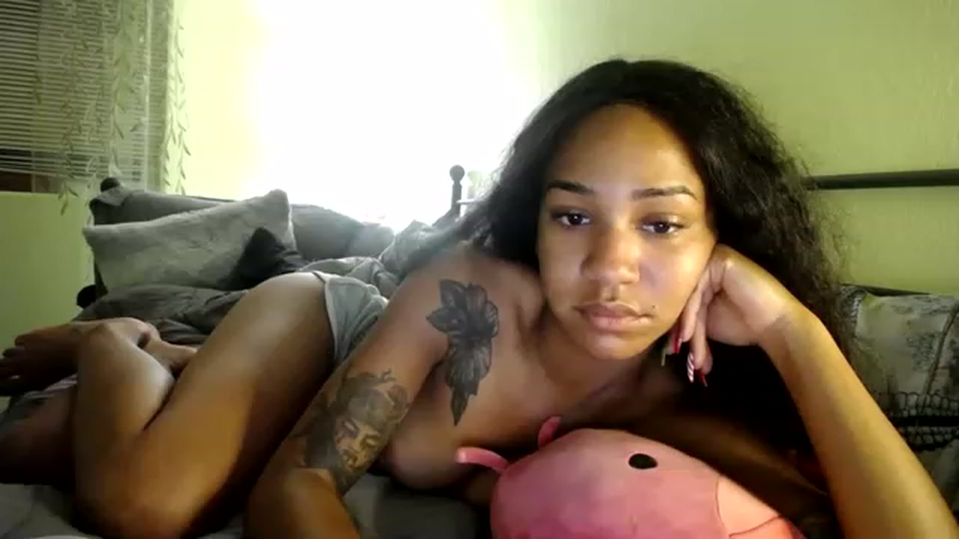 Gallery image thumbnail from XgothgurlX's myfreecams stream on, 12/12/2022, 04:38 image 6 of 20