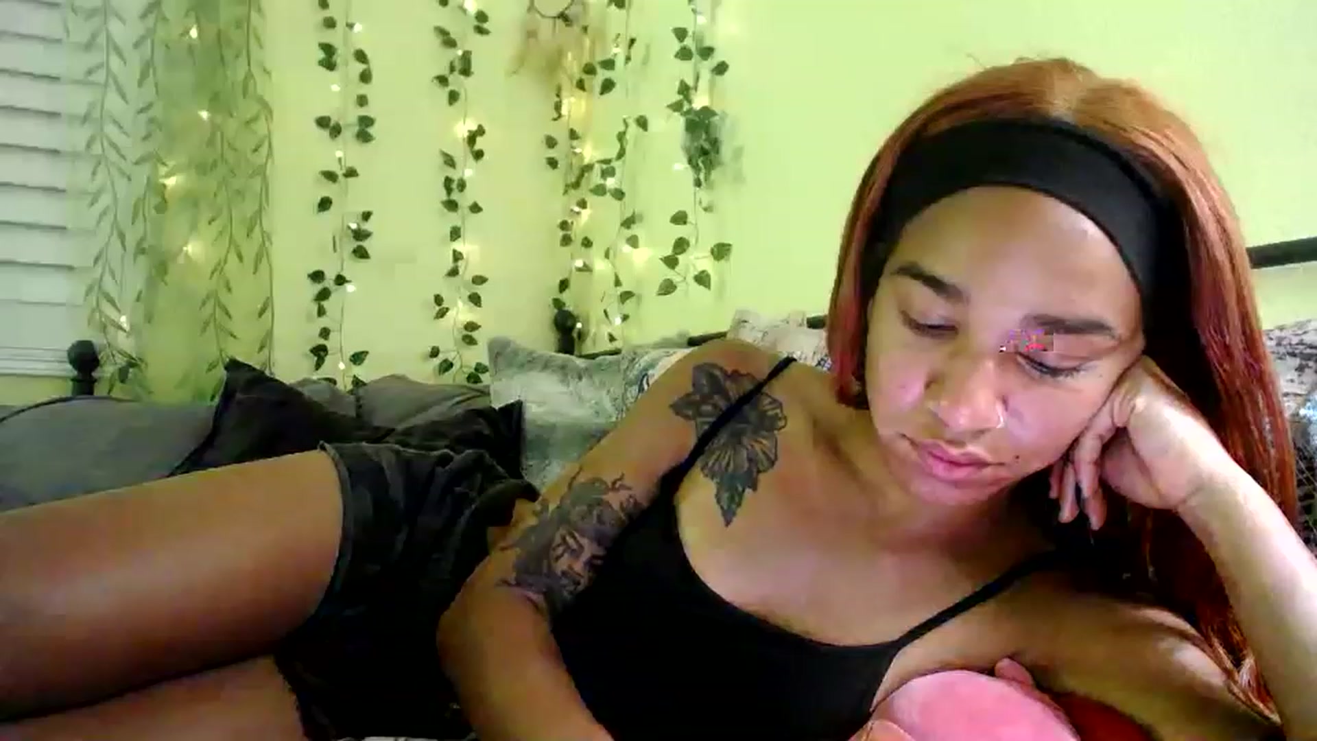 Gallery image thumbnail from XgothgurlX's myfreecams stream on, 06/06/2023, 05:23 image 8 of 20