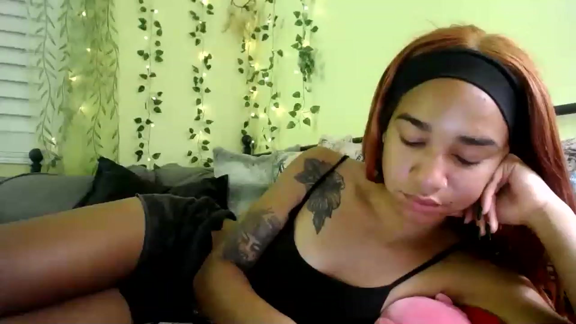 Gallery image thumbnail from XgothgurlX's myfreecams stream on, 06/06/2023, 05:23 image 9 of 20