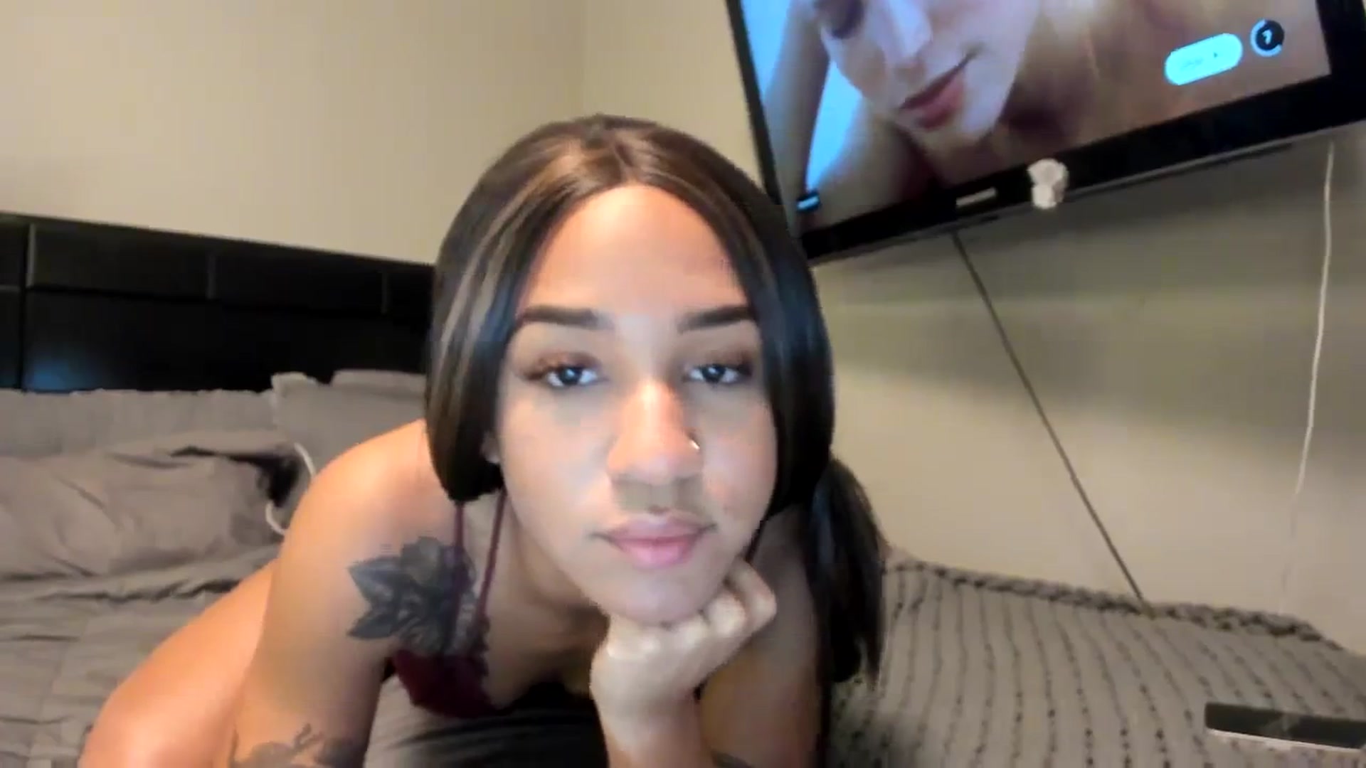 Gallery image thumbnail from XgothgurlX's myfreecams stream on, 12/25/2023, 03:06 image 12 of 20