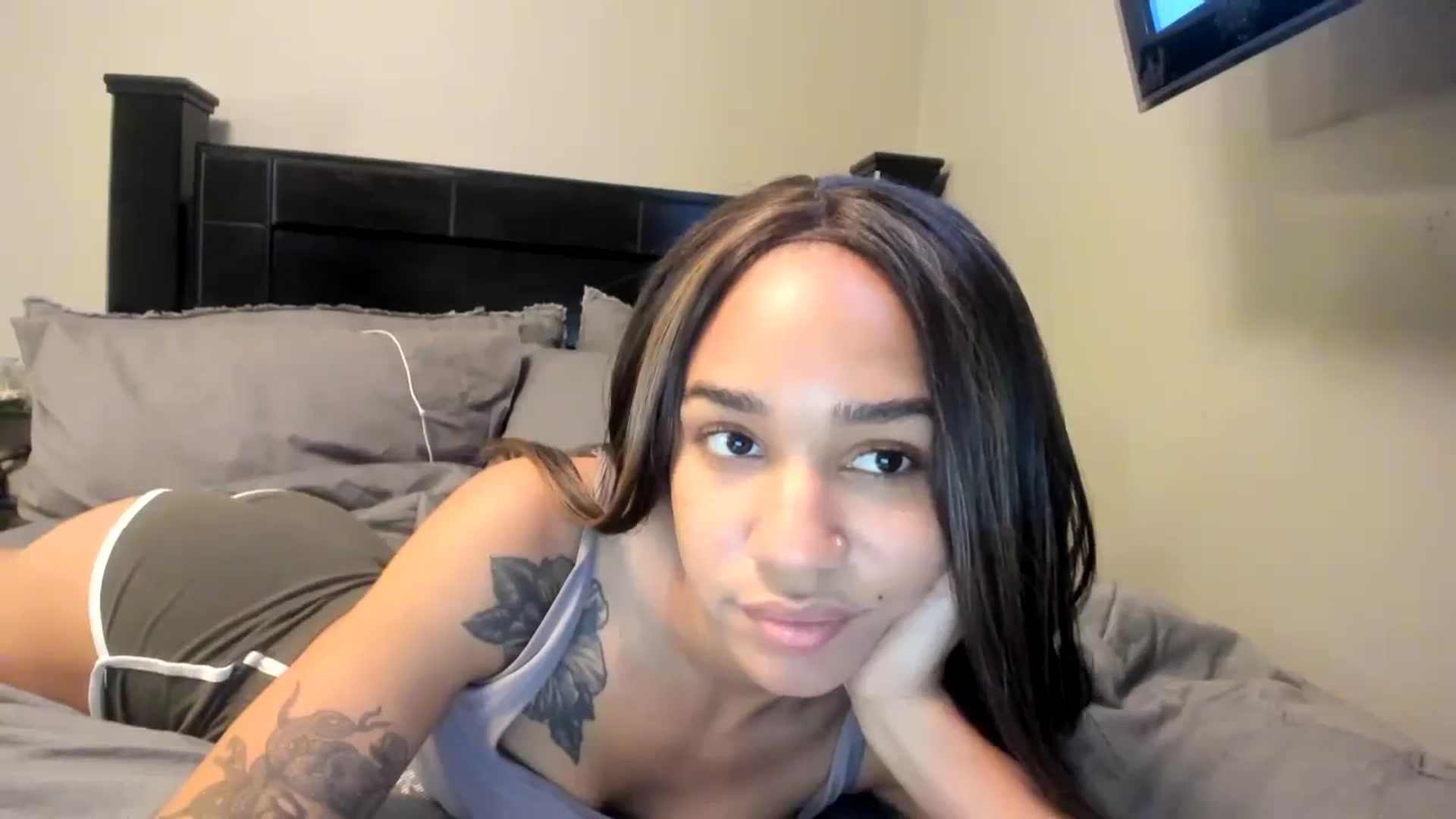 Gallery image thumbnail from XgothgurlX's myfreecams stream on, 01/13/2024, 24:15 image 9 of 20