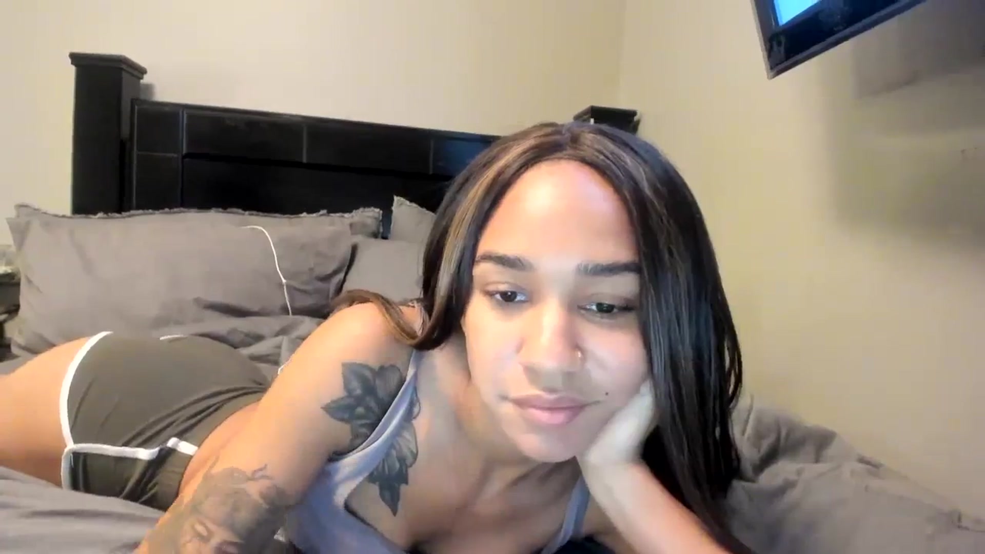 Gallery image thumbnail from XgothgurlX's myfreecams stream on, 01/13/2024, 24:15 image 8 of 20