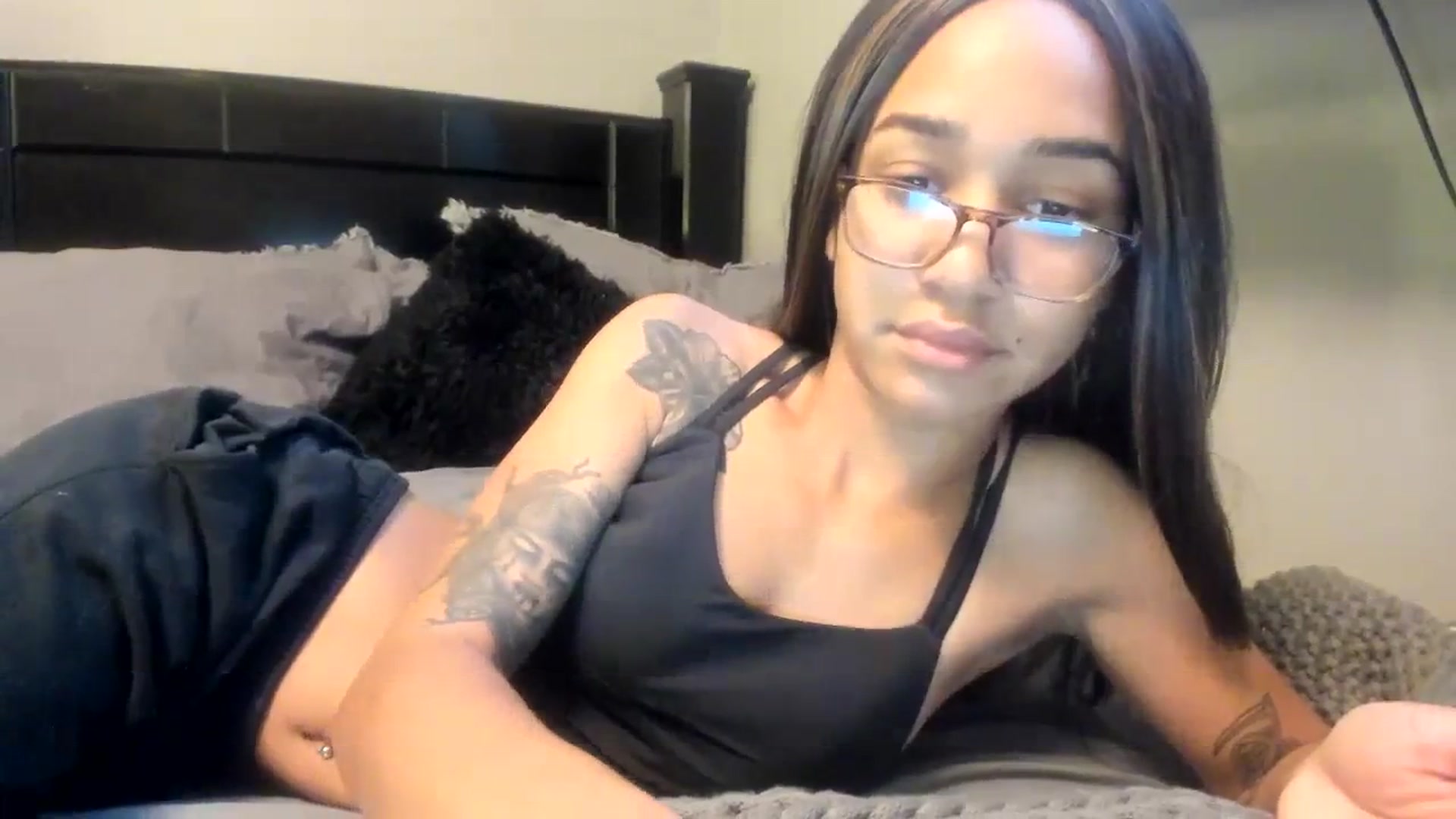 Gallery image thumbnail from XgothgurlX's myfreecams stream on, 01/22/2024, 01:55 image 4 of 20