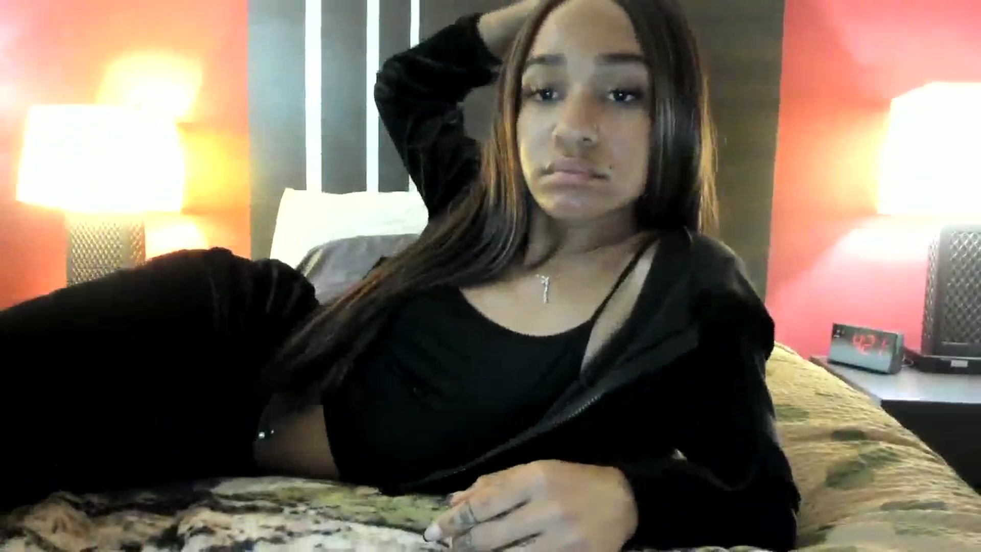 Gallery image thumbnail from XgothgurlX's myfreecams stream on, 02/11/2024, 24:27 image 15 of 20
