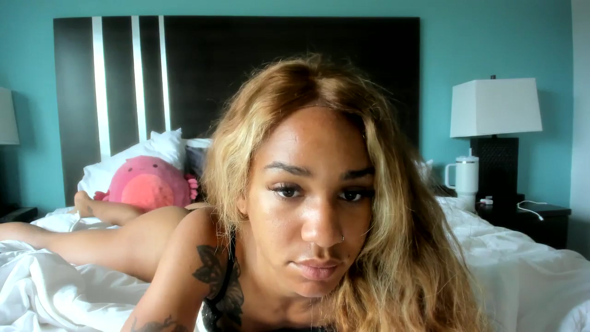 Gallery image thumbnail from XgothgurlX's myfreecams stream on, 05/27/2024, 16:20 image 9 of 20