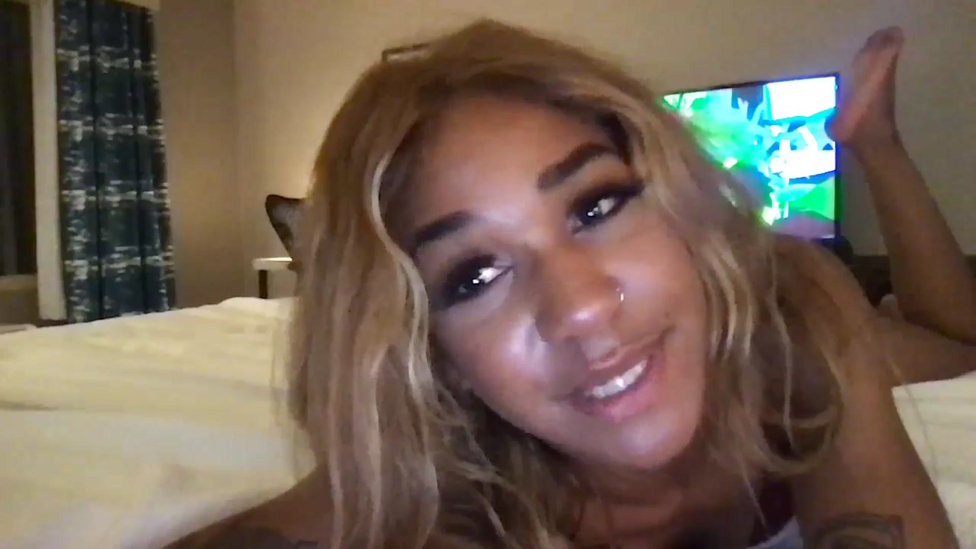 Gallery image thumbnail from XgothgurlX's myfreecams stream on, 07/07/2024, 08:46 image 4 of 20
