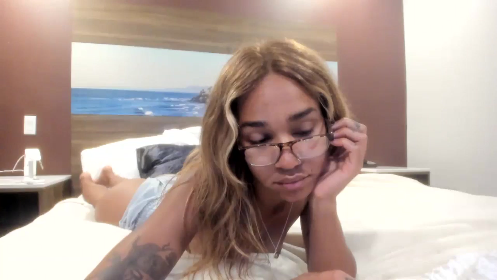 Gallery image thumbnail from XgothgurlX's myfreecams stream on, 07/29/2024, 09:11 image 3 of 20