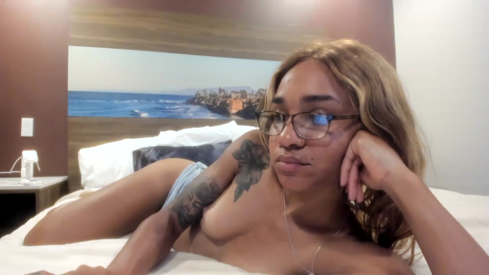 Gallery image thumbnail from XgothgurlX's myfreecams stream on, 07/29/2024, 09:11 image 20 of 20