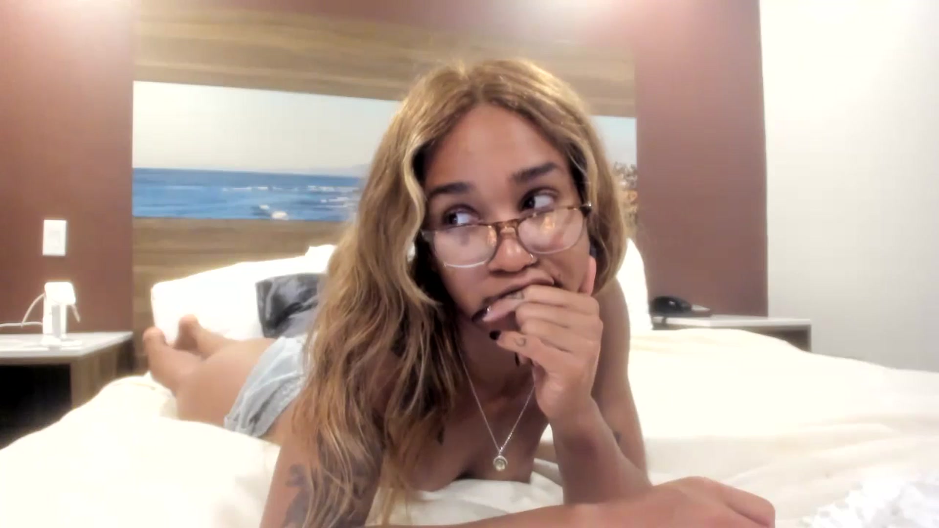 Gallery image thumbnail from XgothgurlX's myfreecams stream on, 07/29/2024, 09:11 image 6 of 20