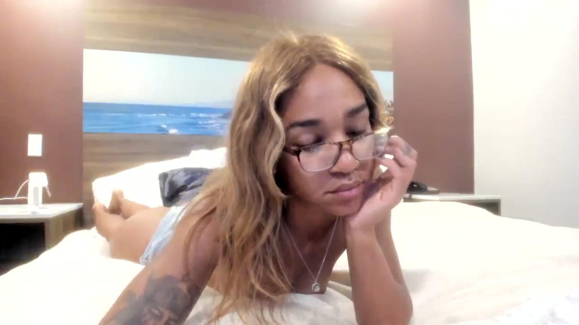 Gallery image thumbnail from XgothgurlX's myfreecams stream on, 07/29/2024, 09:11 image 2 of 20