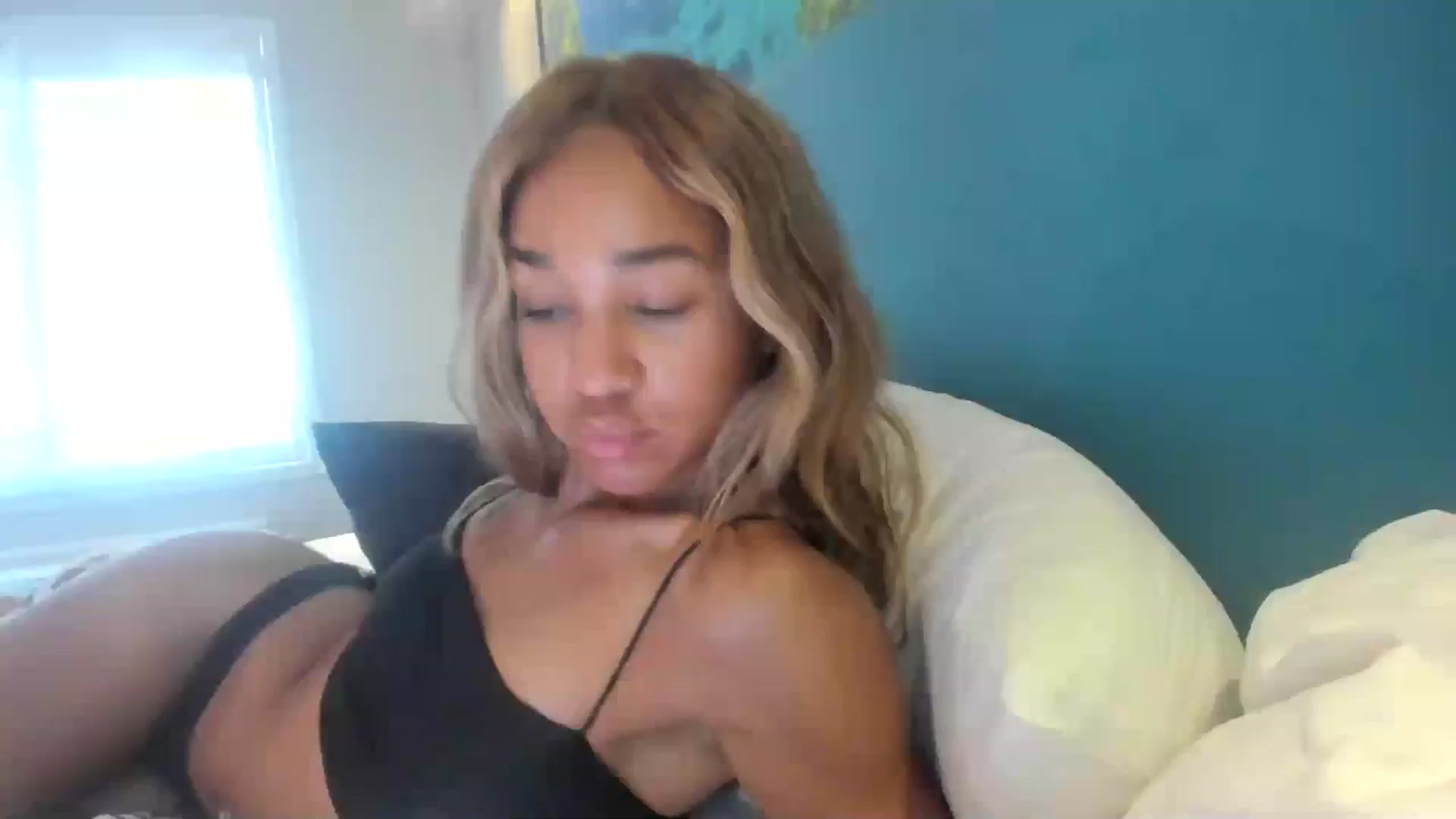 Gallery image thumbnail from XgothgurlX's myfreecams stream on, 08/11/2024, 18:53 image 15 of 20