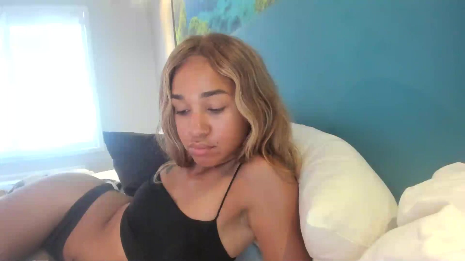 Gallery image thumbnail from XgothgurlX's myfreecams stream on, 08/11/2024, 18:53 image 16 of 20