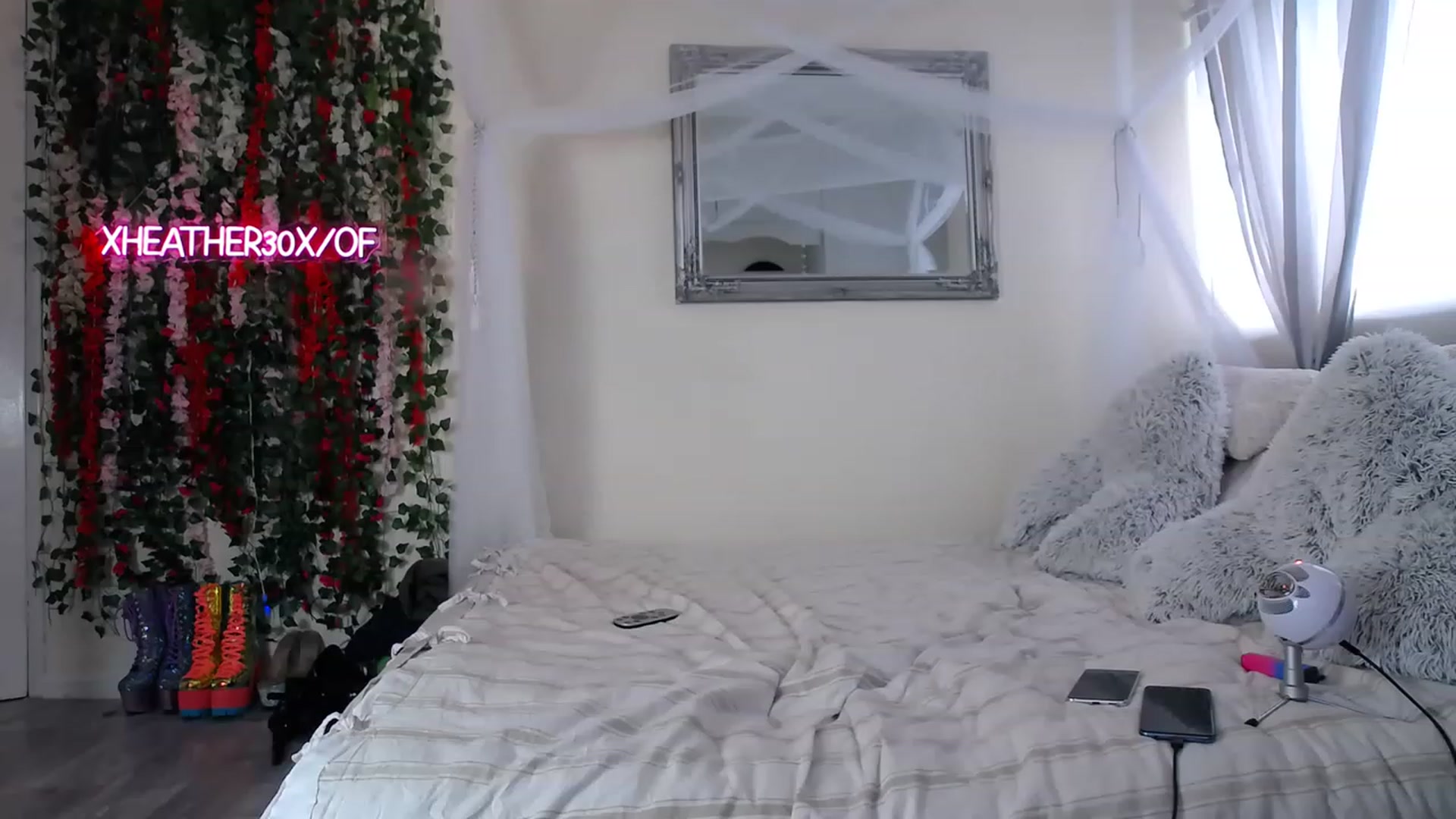 Gallery image thumbnail from Xheather30x's myfreecams stream on, 04/19/2023, 11:43 image 17 of 20