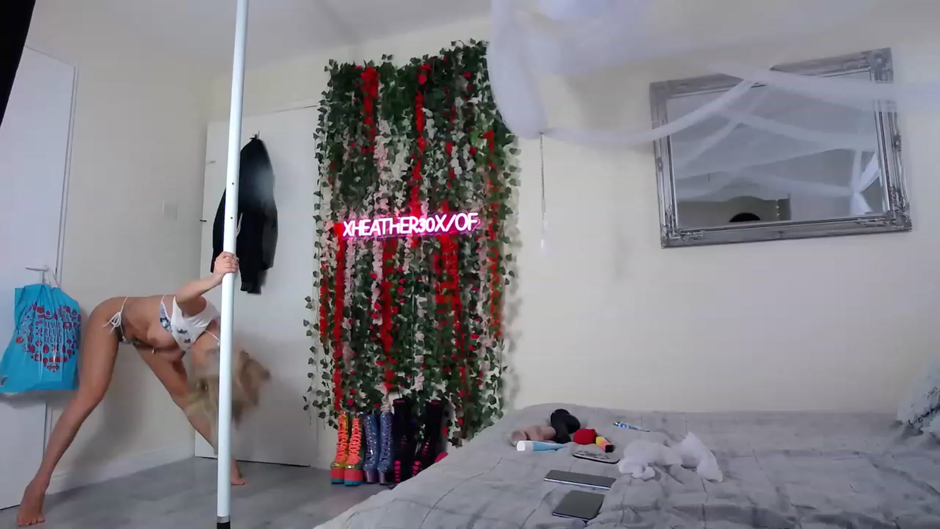 Gallery image thumbnail from Xheather30x's myfreecams stream on, 04/24/2023, 12:54 image 1 of 20