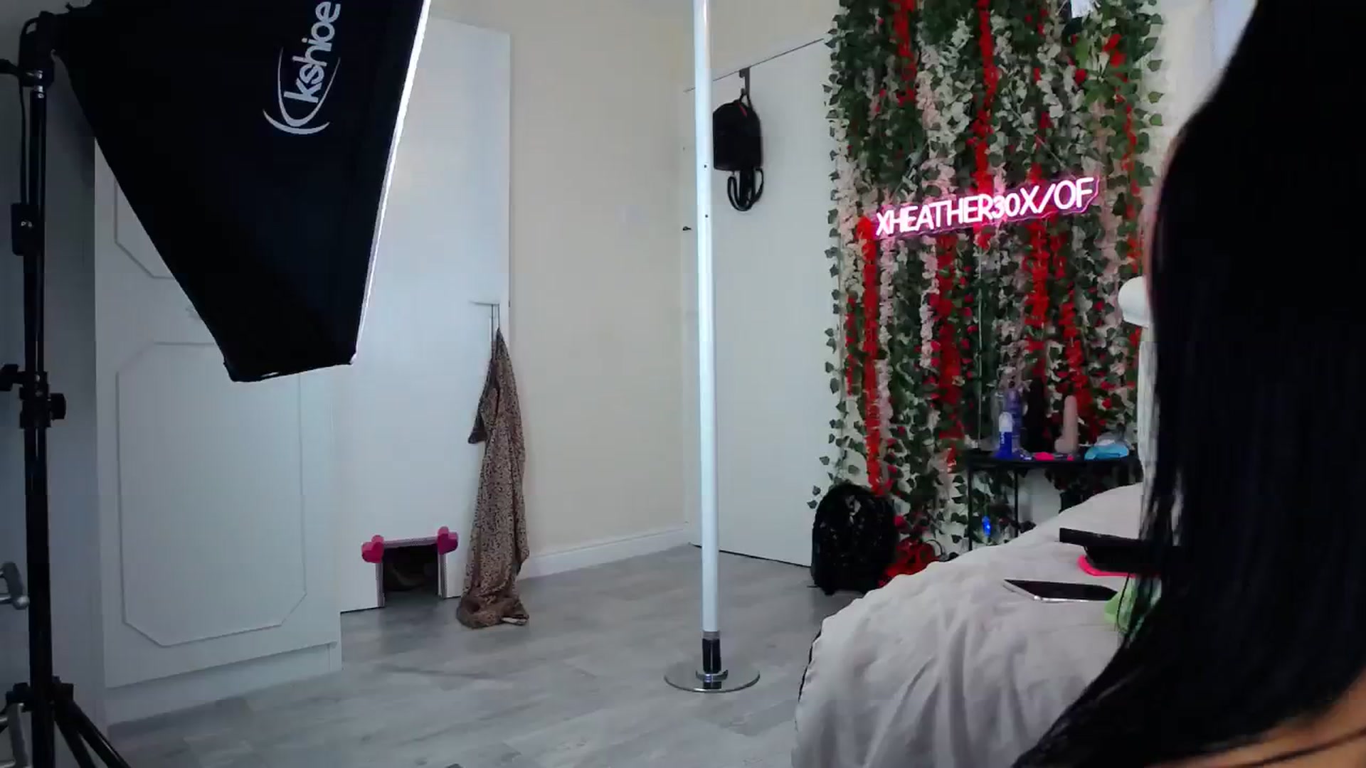 Gallery image thumbnail from Xheather30x's myfreecams stream on, 08/05/2023, 13:58 image 18 of 20