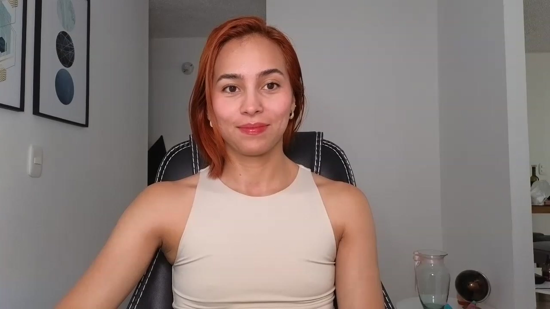 Gallery image thumbnail from Xialing's myfreecams stream on, 08/17/2023, 20:56 image 6 of 20