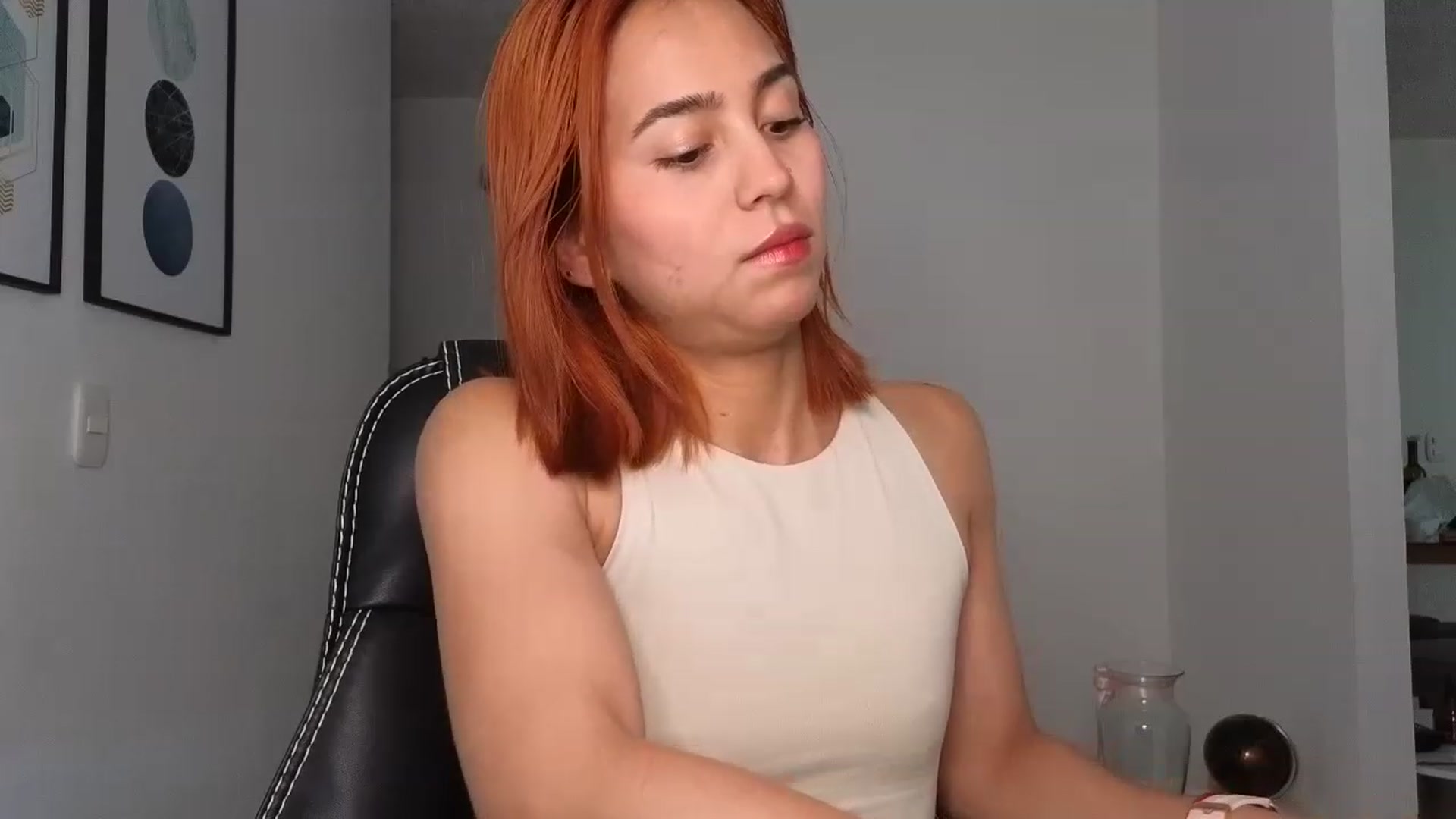Gallery image thumbnail from Xialing's myfreecams stream on, 08/17/2023, 20:56 image 14 of 20