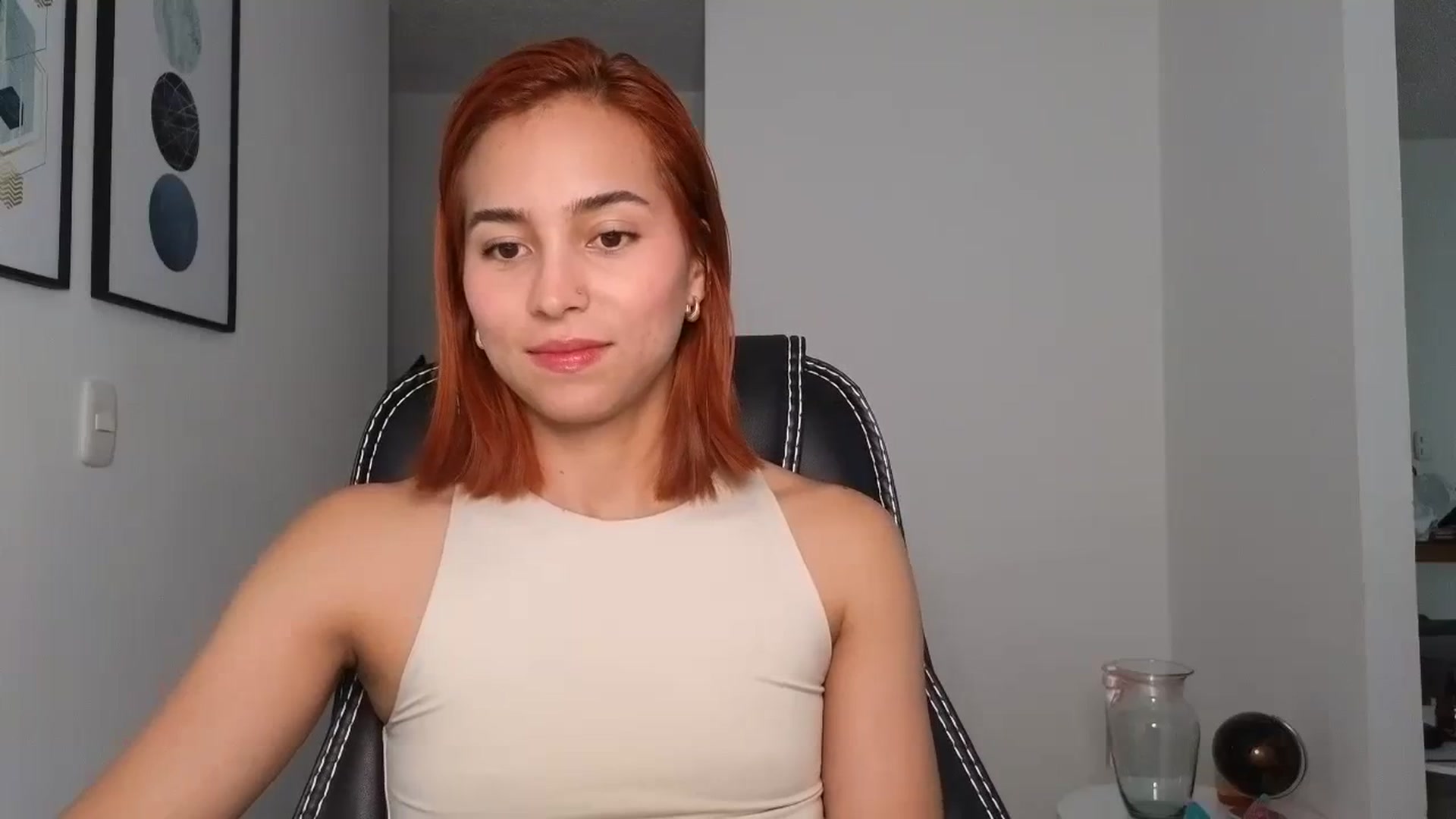 Gallery image thumbnail from Xialing's myfreecams stream on, 08/17/2023, 23:29 image 5 of 20