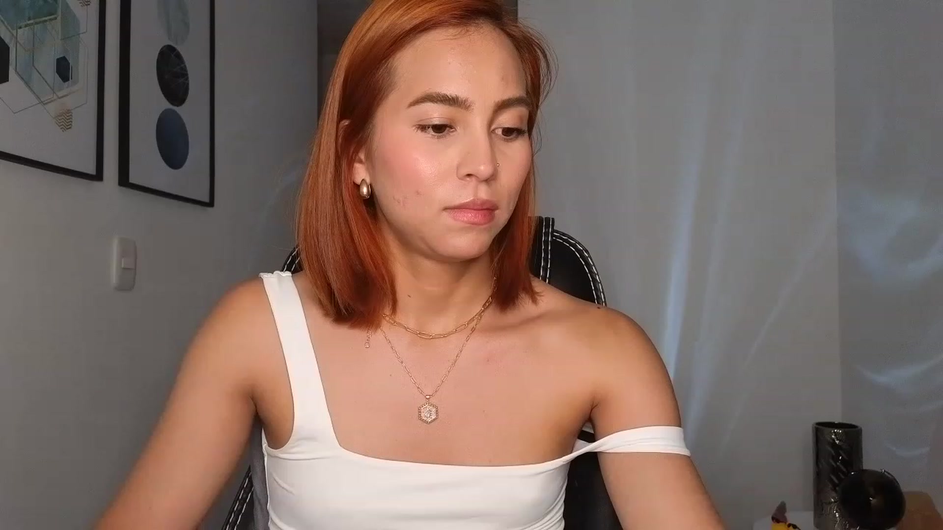 Gallery image thumbnail from Xialing's myfreecams stream on, 08/23/2023, 23:18 image 14 of 20