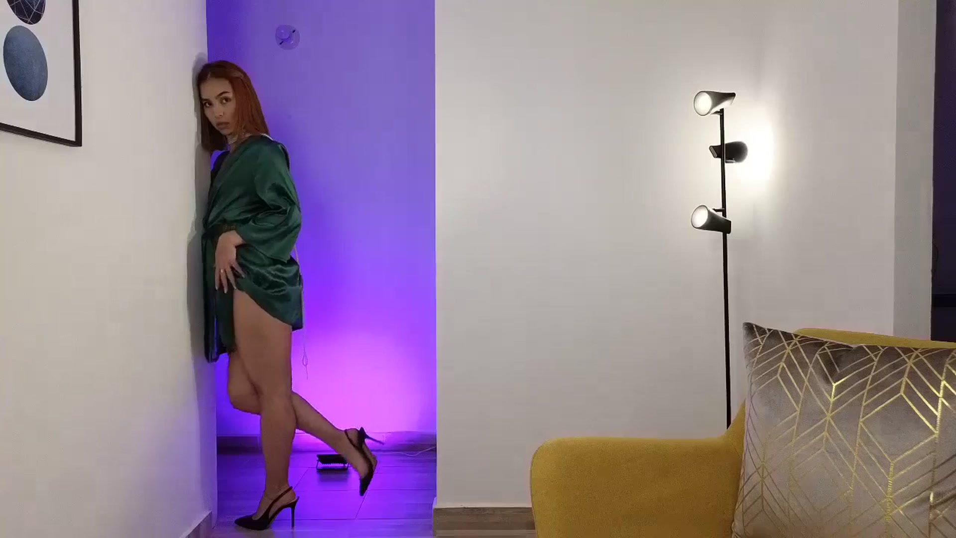 Gallery image thumbnail from Xialing's myfreecams stream on, 09/24/2023, 23:39 image 15 of 20
