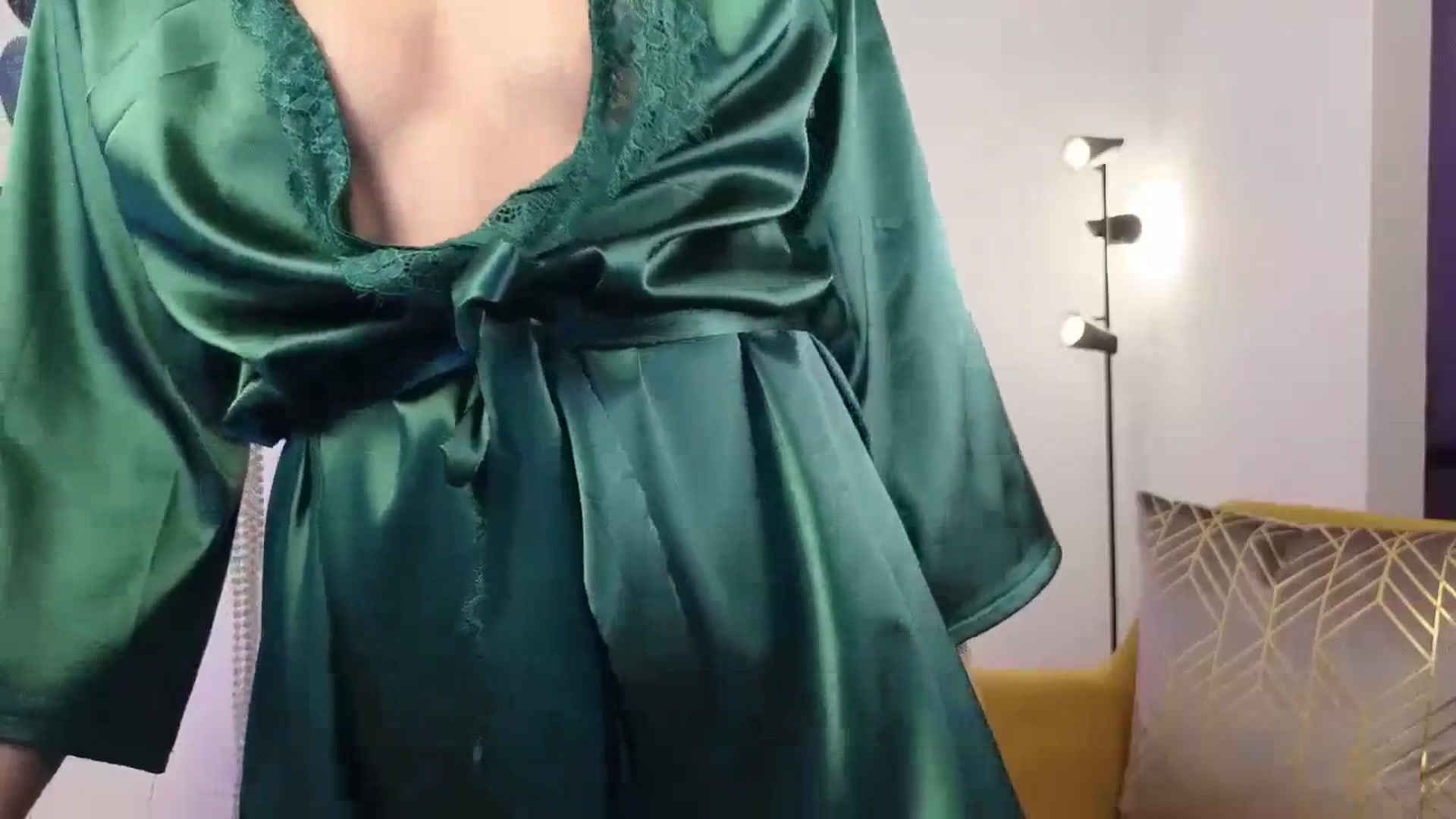 Gallery image thumbnail from Xialing's myfreecams stream on, 09/24/2023, 23:39 image 13 of 20