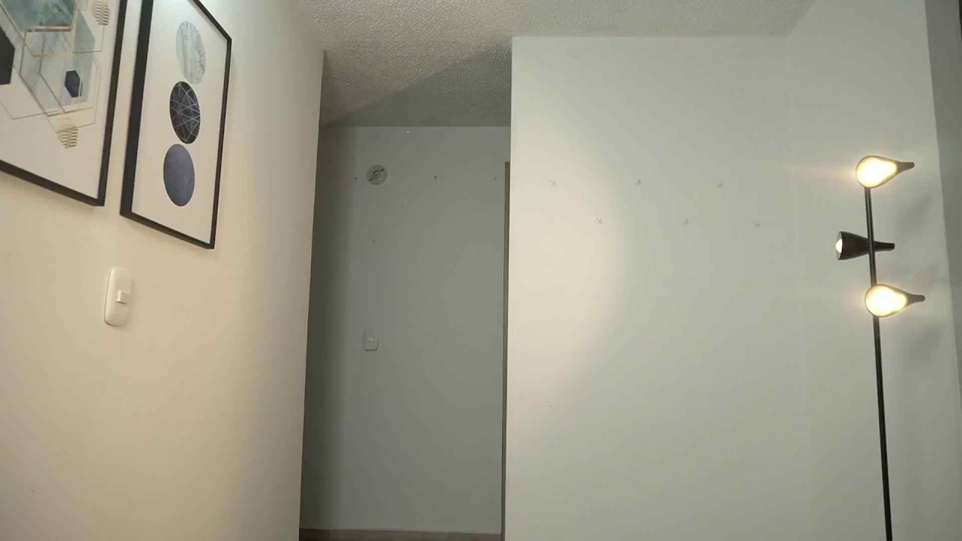Gallery image thumbnail from Xialing's myfreecams stream on, 07/10/2024, 01:01 image 16 of 20