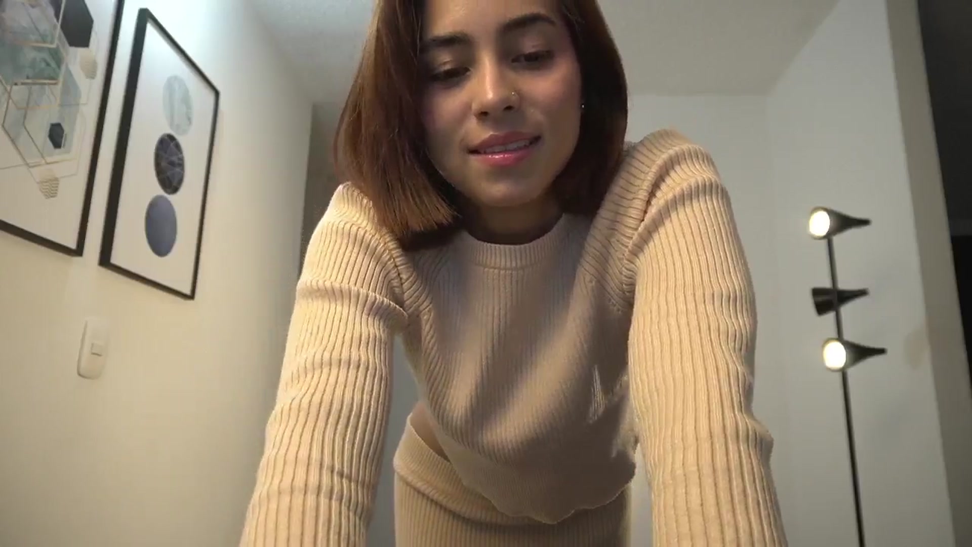 Gallery image thumbnail from Xialing's myfreecams stream on, 07/12/2024, 22:14 image 18 of 20