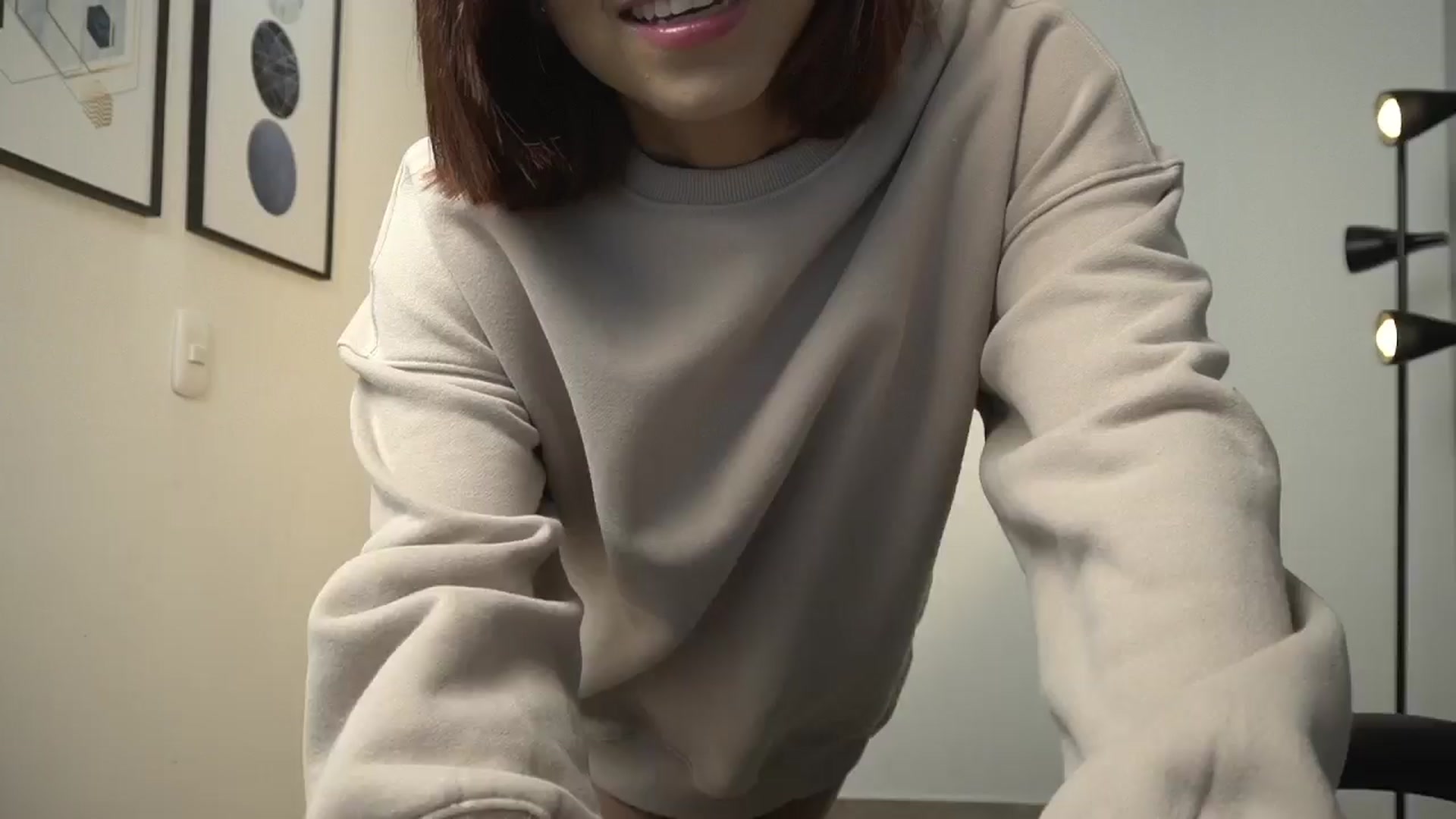 Gallery image thumbnail from Xialing's myfreecams stream on, 07/14/2024, 21:37 image 14 of 20