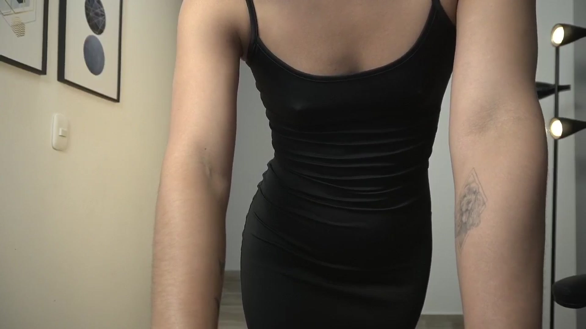 Gallery image thumbnail from Xialing's myfreecams stream on, 07/17/2024, 01:03 image 4 of 20