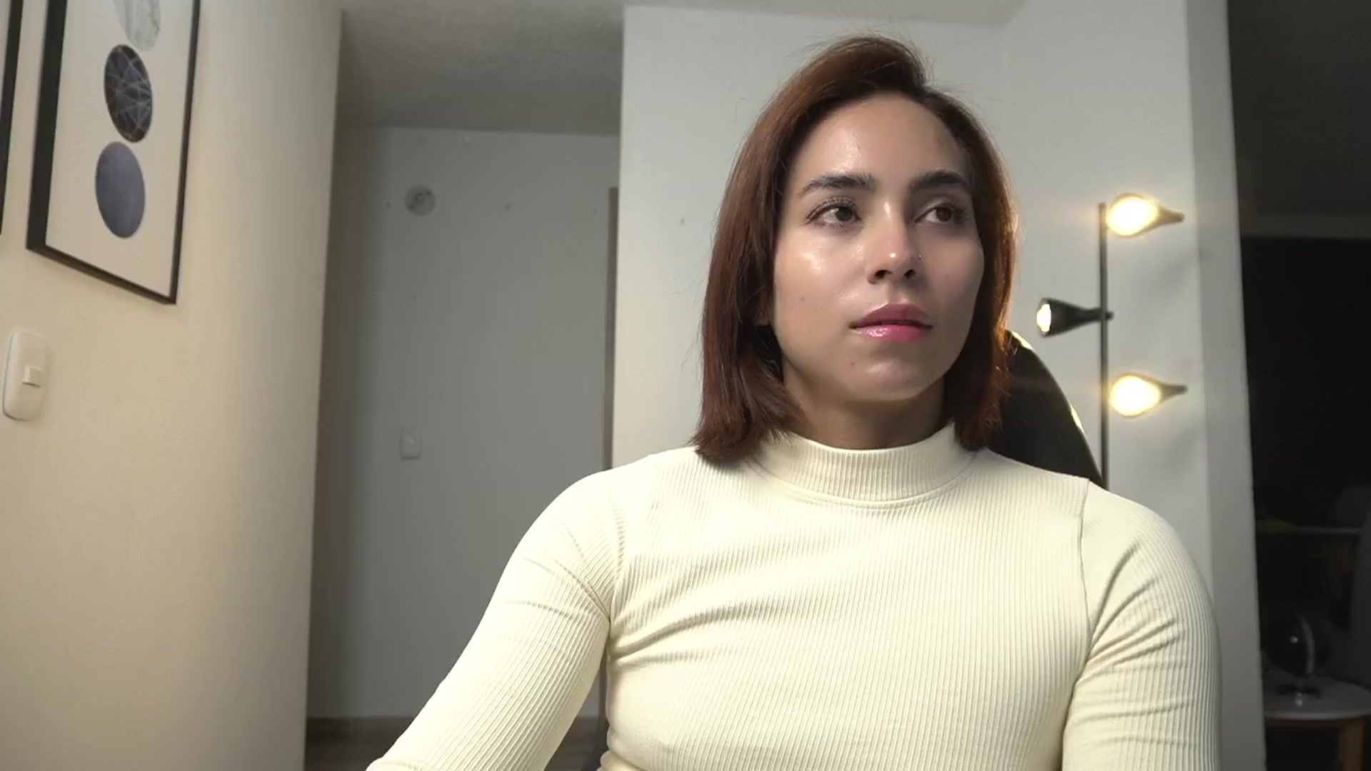 Gallery image thumbnail from Xialing's myfreecams stream on, 07/17/2024, 23:04 image 14 of 20