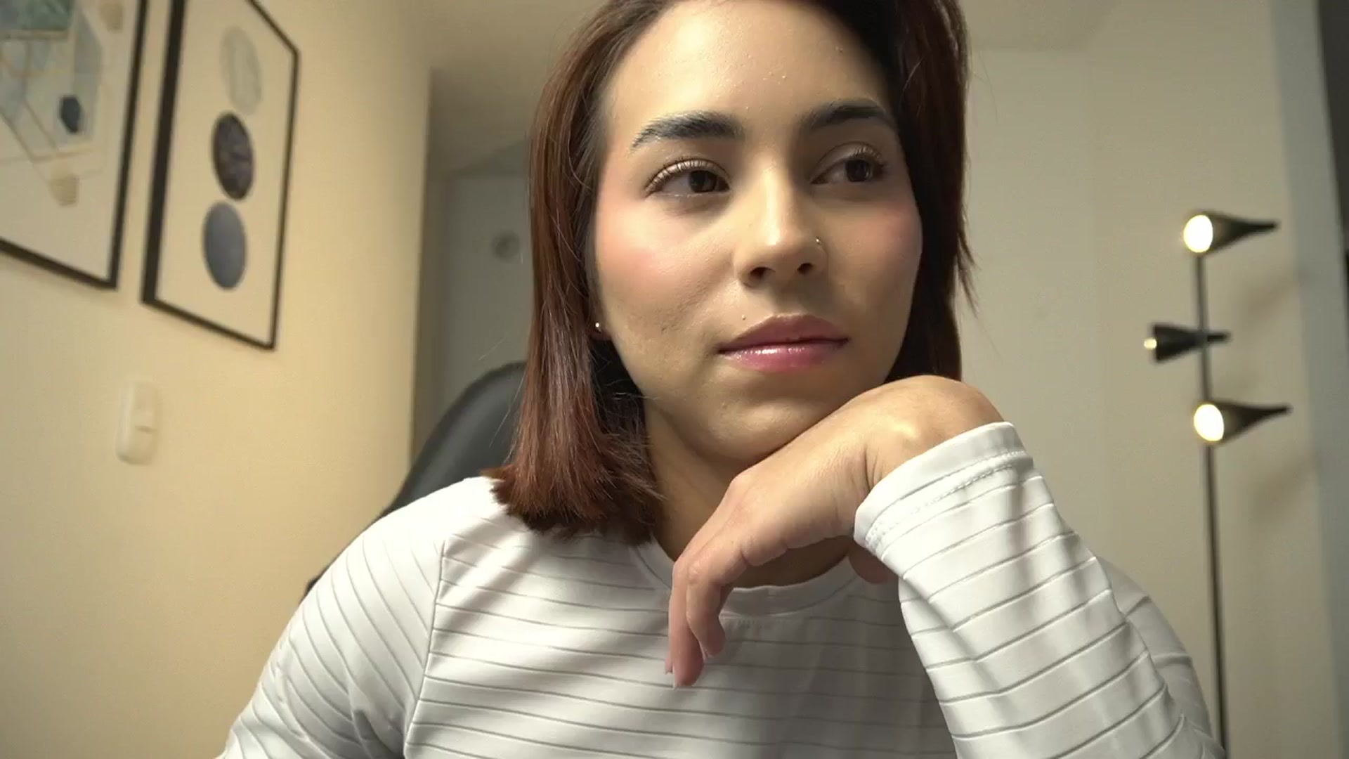 Gallery image thumbnail from Xialing's myfreecams stream on, 07/22/2024, 21:33 image 9 of 20