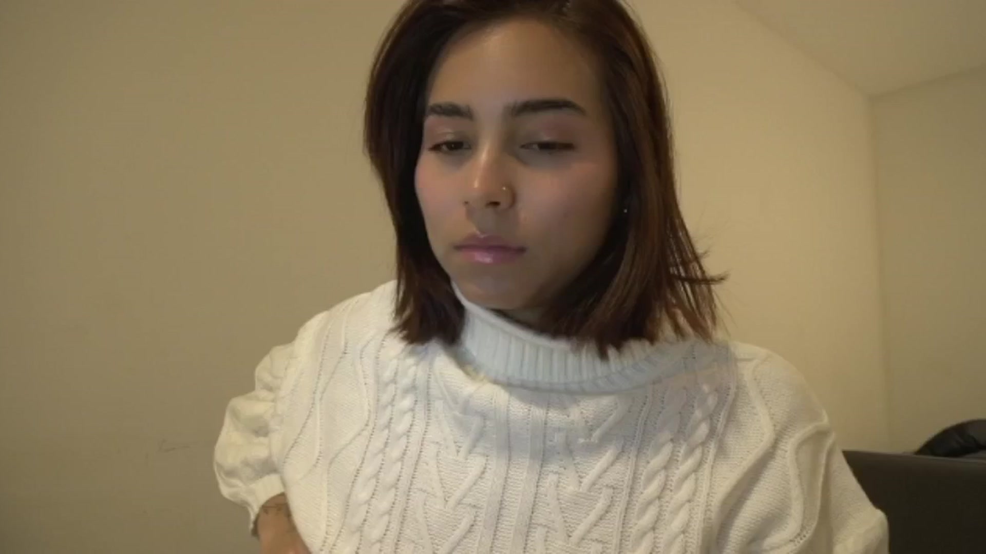 Gallery image thumbnail from Xialing's myfreecams stream on, 08/21/2024, 01:06 image 1 of 20