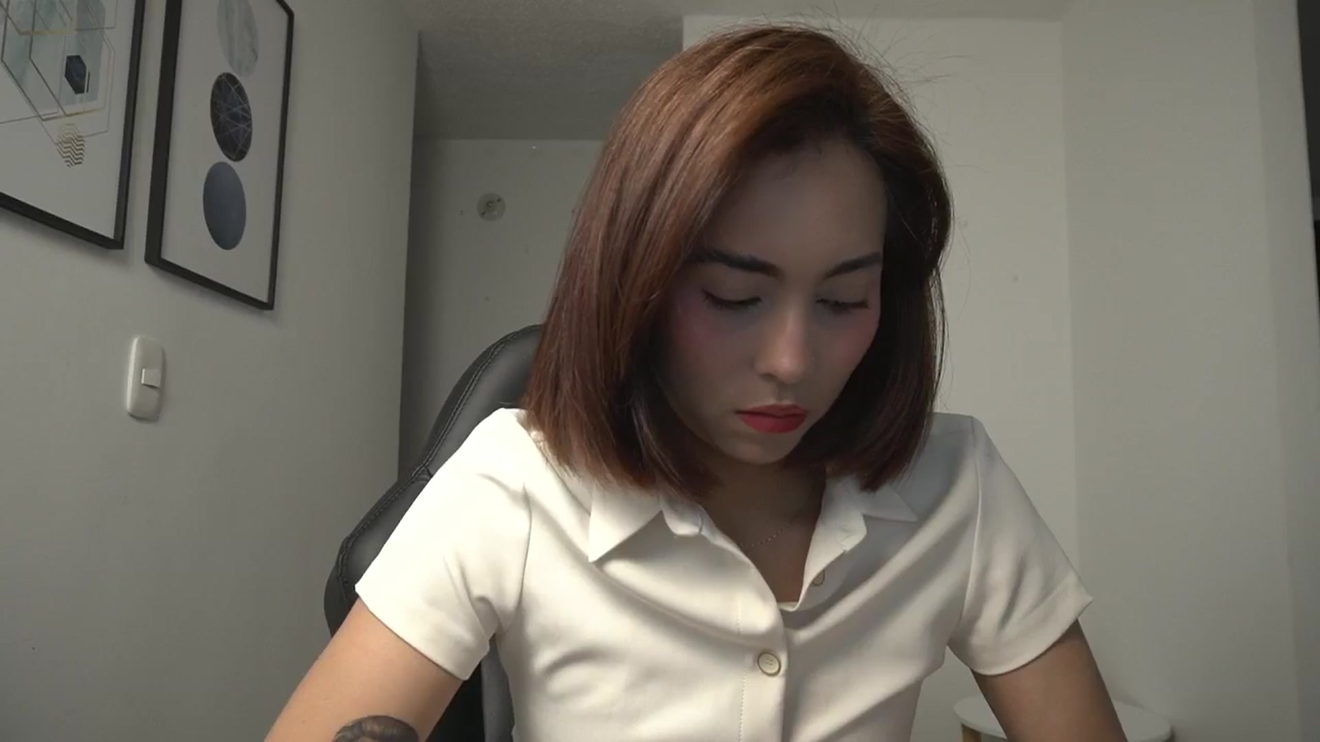 Gallery image thumbnail from Xialing's myfreecams stream on, 08/25/2024, 21:38 image 2 of 20