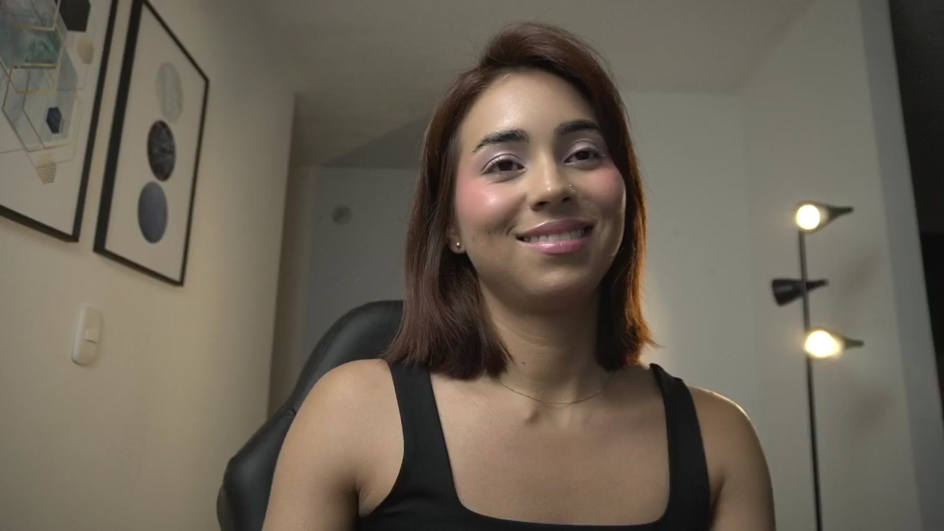 Gallery image thumbnail from Xialing's myfreecams stream on, 08/29/2024, 24:18 image 20 of 20