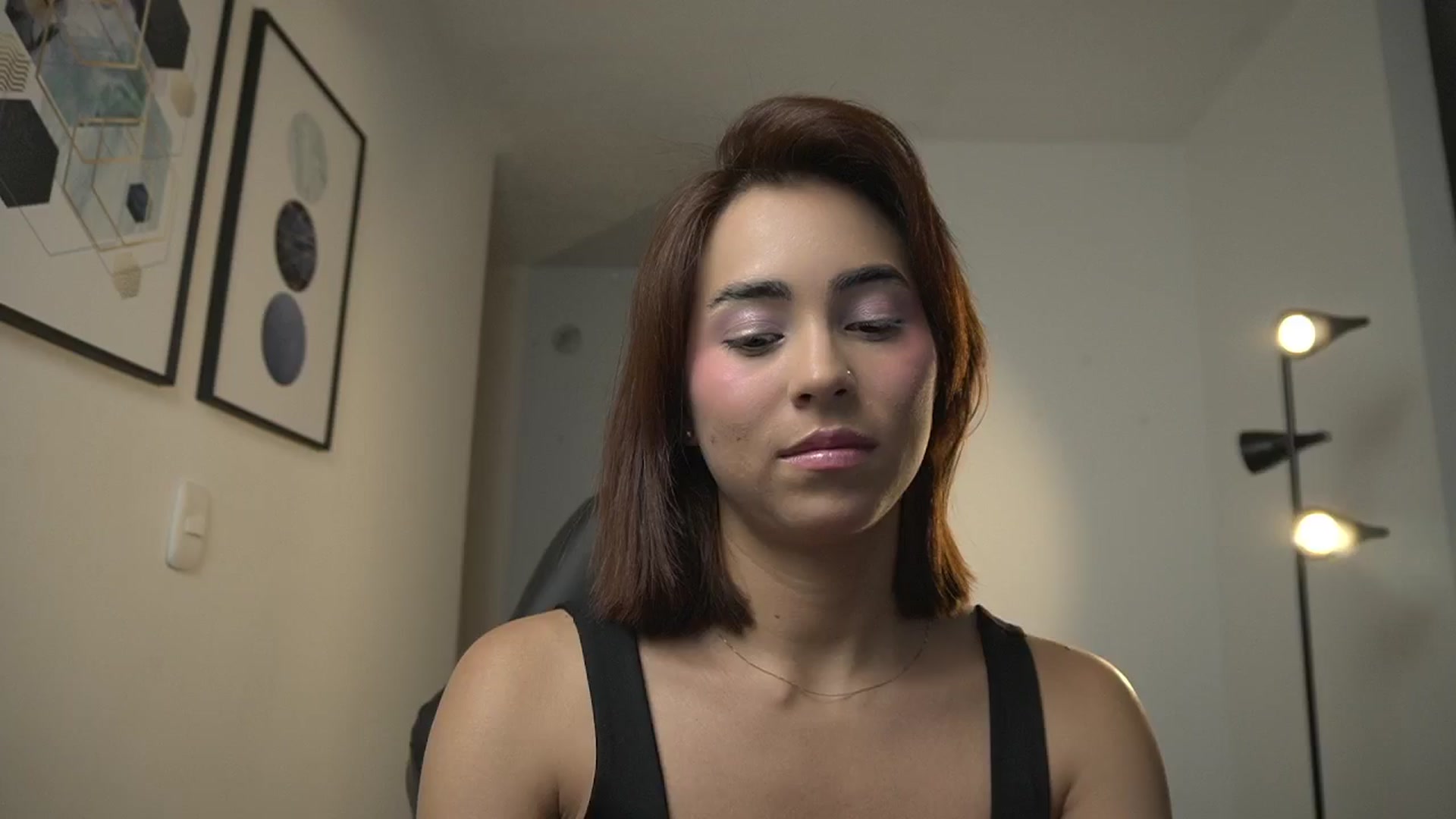 Gallery image thumbnail from Xialing's myfreecams stream on, 08/29/2024, 24:18 image 6 of 20