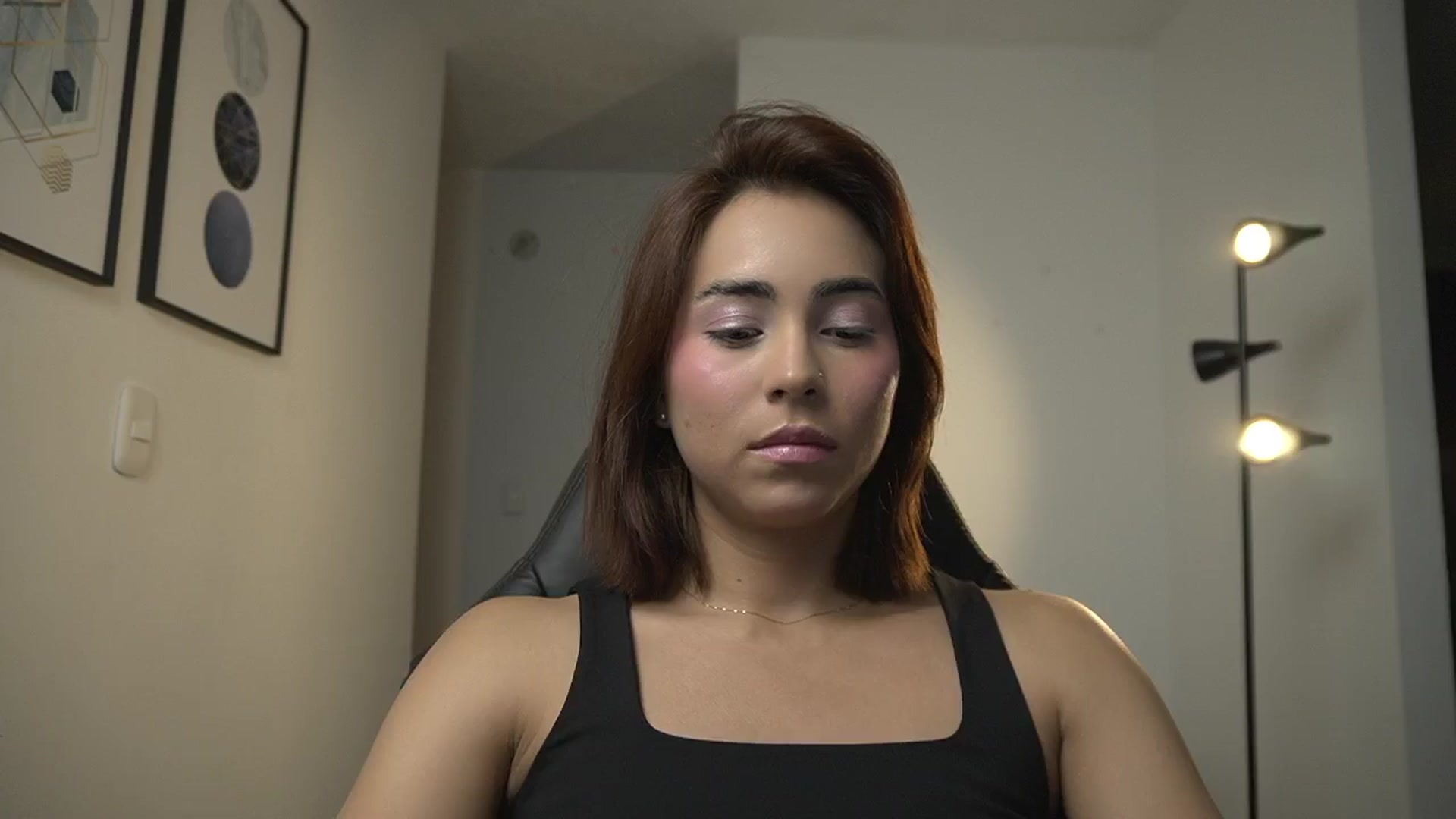 Gallery image thumbnail from Xialing's myfreecams stream on, 08/29/2024, 24:18 image 12 of 20