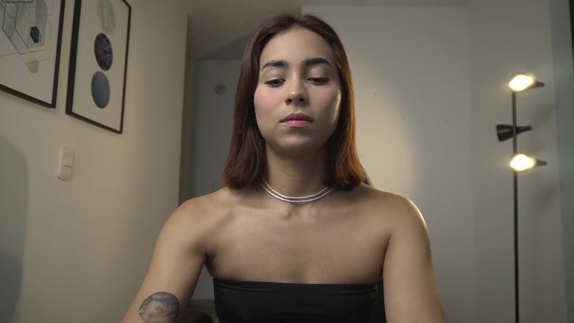 Gallery image thumbnail from Xialing's myfreecams stream on, 09/04/2024, 24:50 image 6 of 20