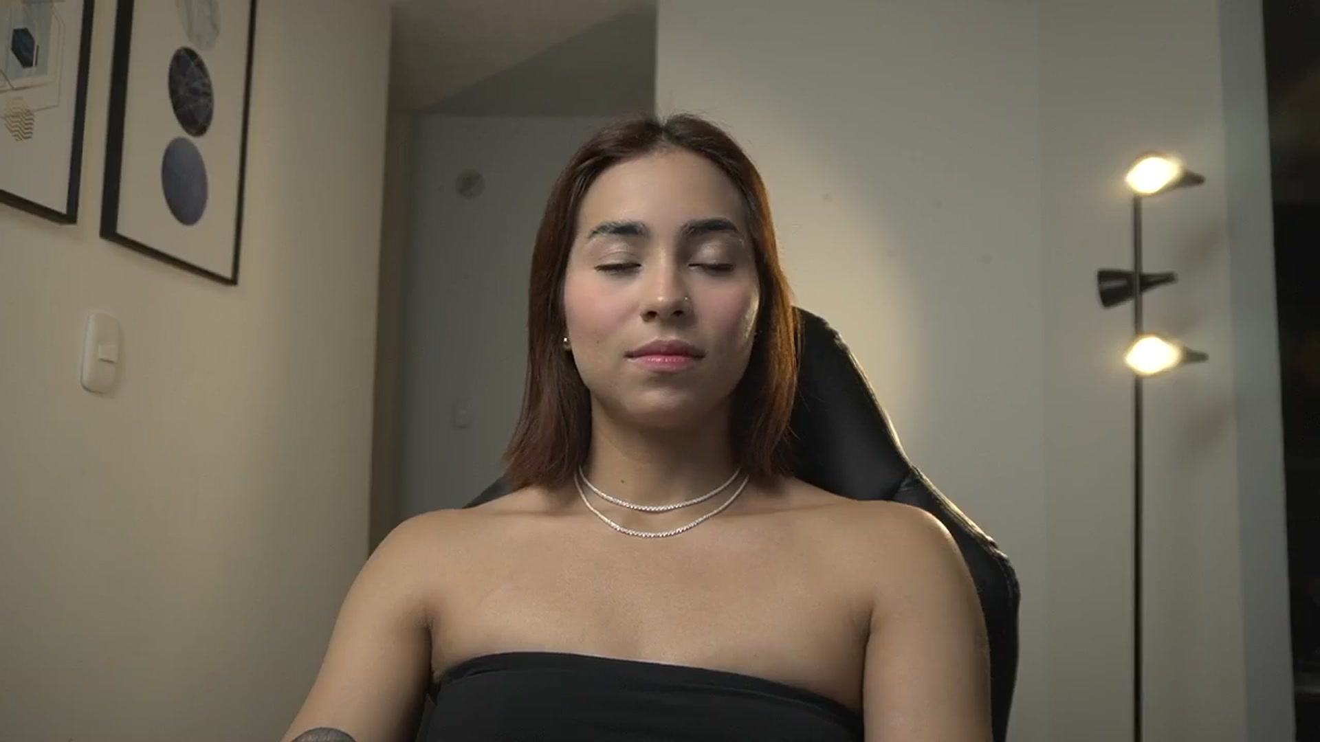 Gallery image thumbnail from Xialing's myfreecams stream on, 09/04/2024, 24:50 image 11 of 20