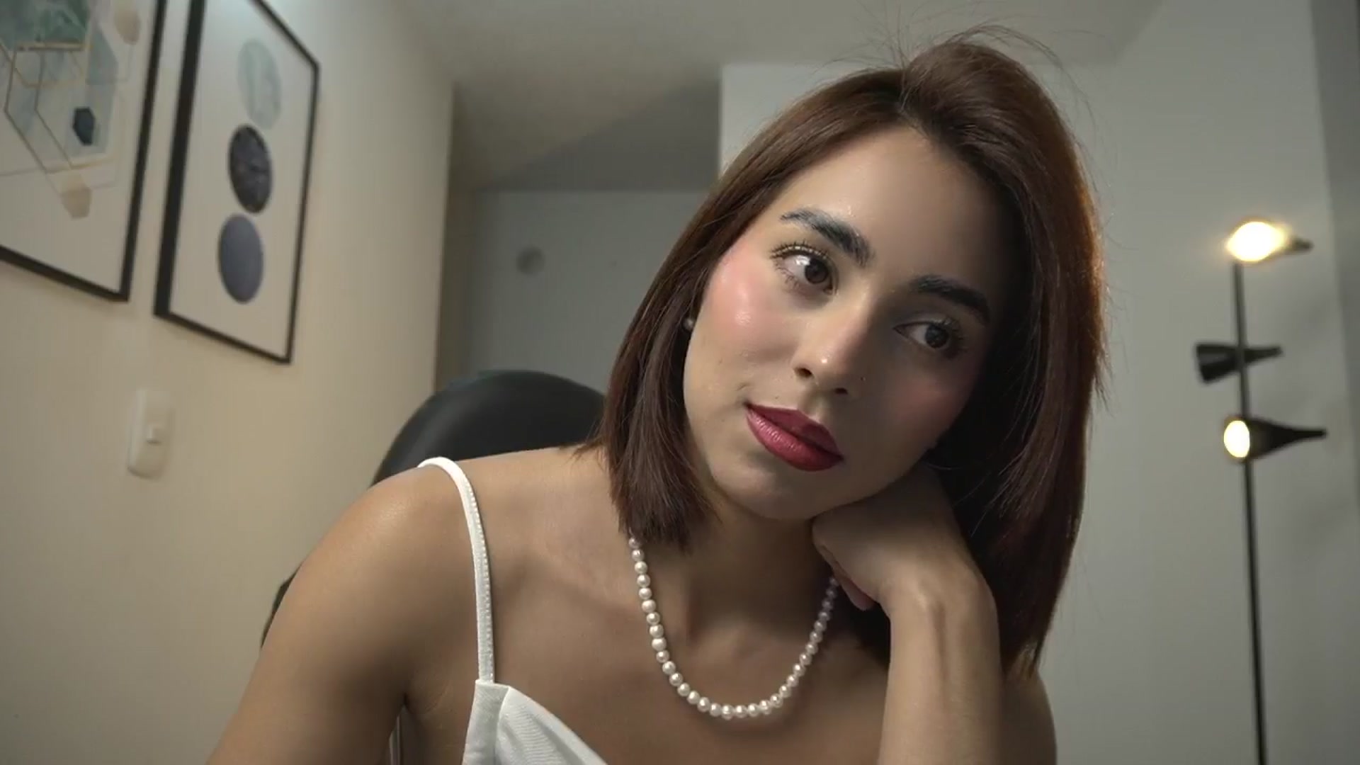 Gallery image thumbnail from Xialing's myfreecams stream on, 09/06/2024, 22:13 image 4 of 20