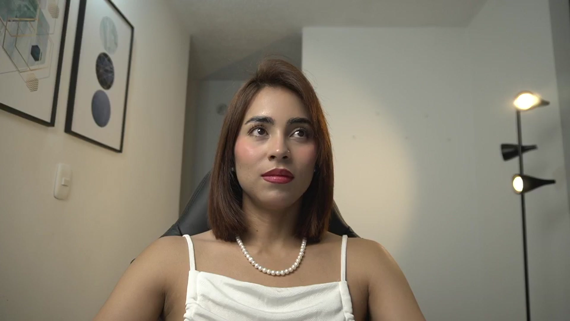 Gallery image thumbnail from Xialing's myfreecams stream on, 09/06/2024, 22:13 image 8 of 20