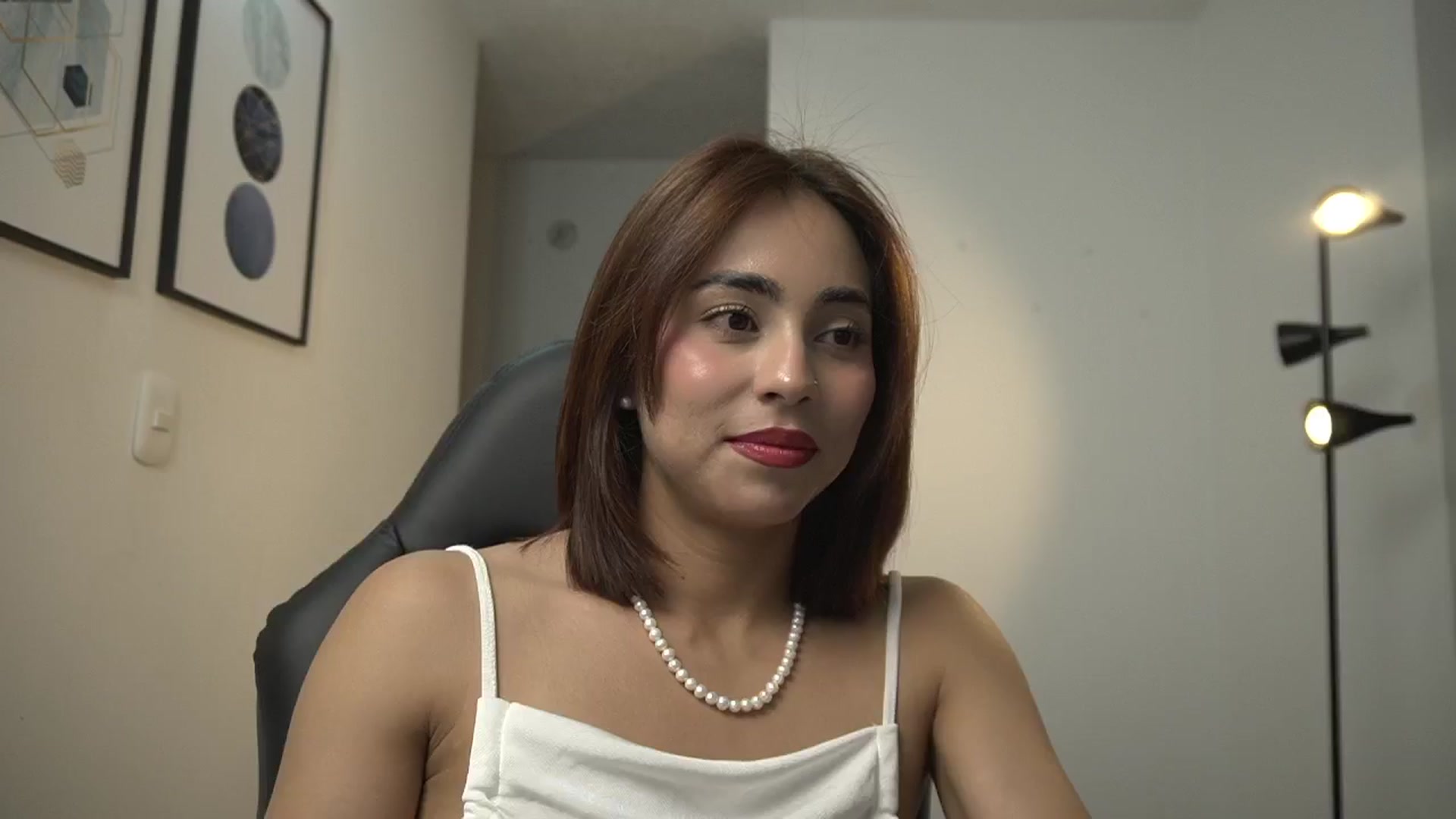 Gallery image thumbnail from Xialing's myfreecams stream on, 09/07/2024, 24:46 image 1 of 20