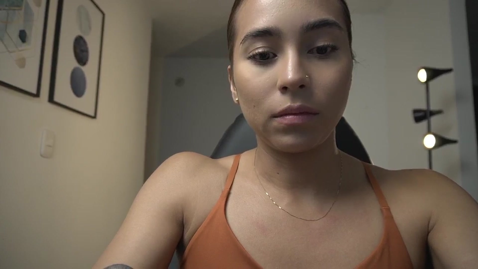 Gallery image thumbnail from Xialing's myfreecams stream on, 09/09/2024, 22:33 image 14 of 20