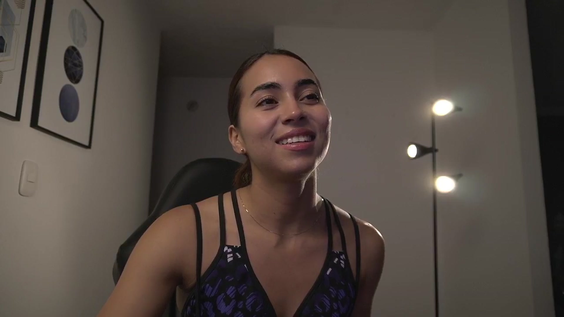 Gallery image thumbnail from Xialing's myfreecams stream on, 09/14/2024, 24:29 image 16 of 20